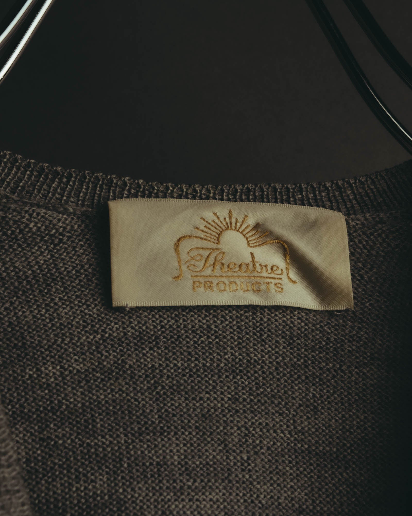 "Theatre PRODUCTS" 00's-10's Pearl embellished wool v-neck knit sweater