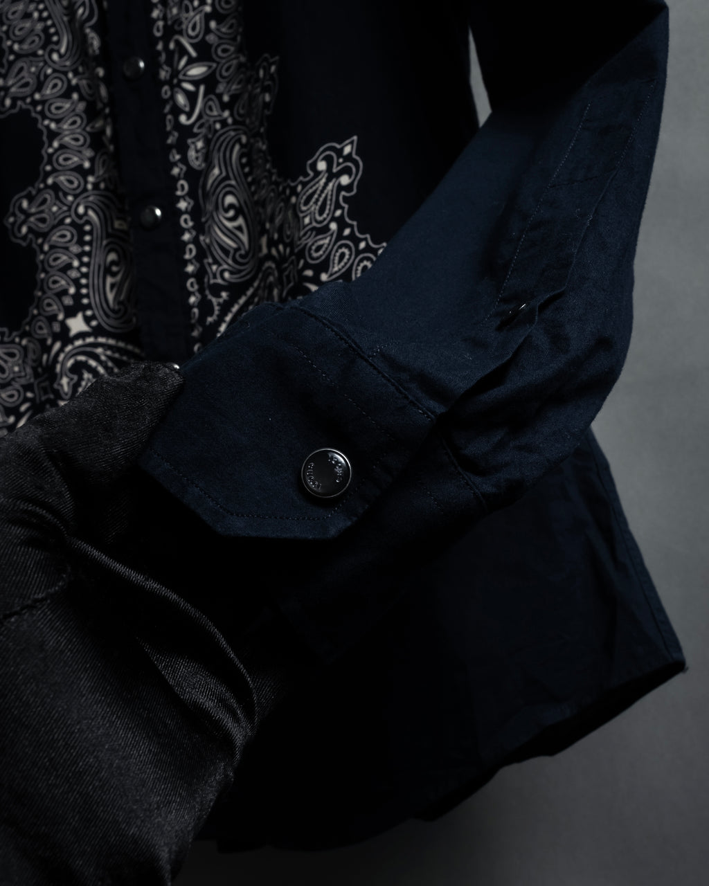 “GUCCI” 2011-12 Bandana panel print shirt