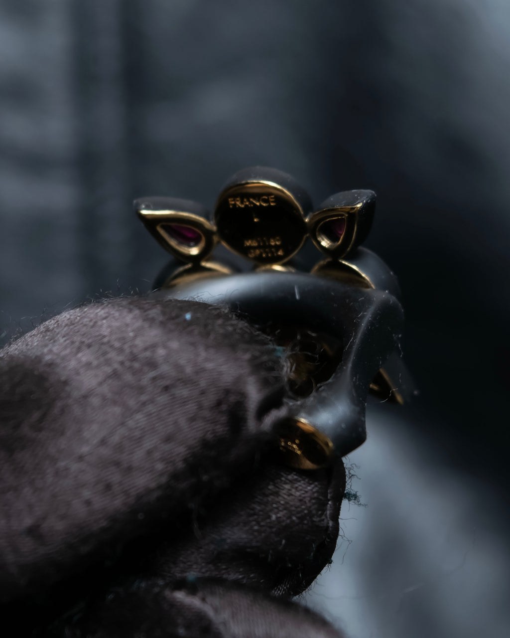 "LOUIS VUITTON"　Geometric color stone ring