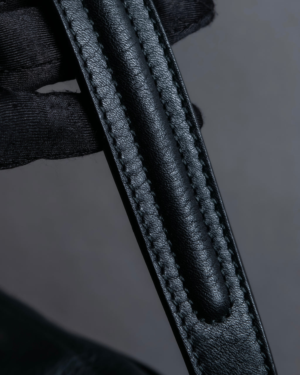 "YVES SAINT LAURENT" Muse Two series grain leather one-handle bag