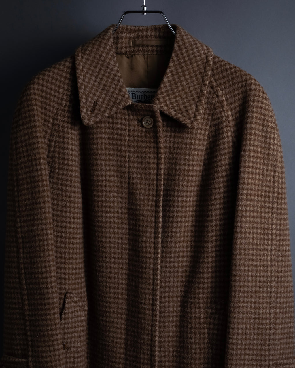 "BURBERRYS" Houndstooth pattern belted stand collar coat