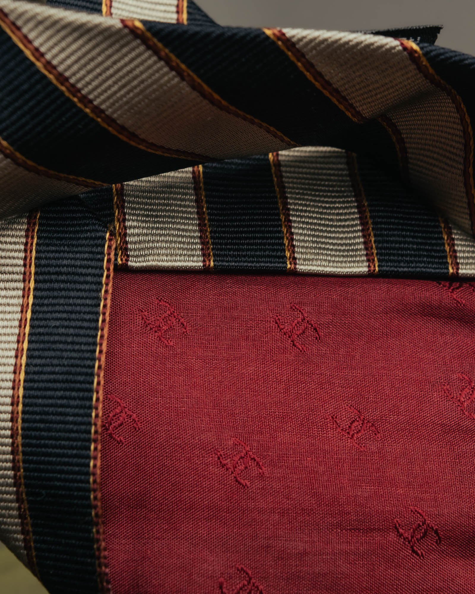 "CHANEL" 90's-00's Classic silk regimental striped tie