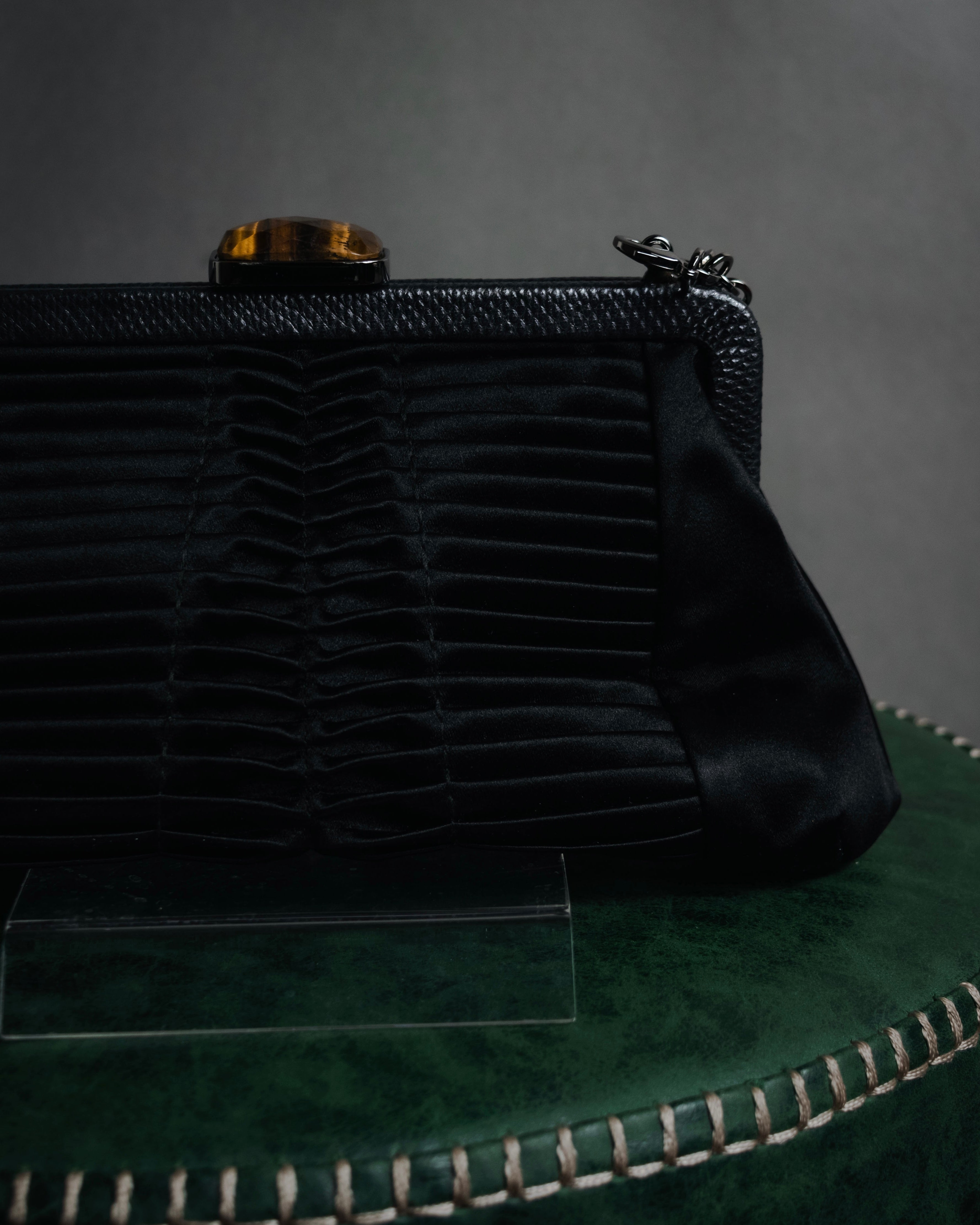 "Salvatore Ferragamo" 00’s-10’s tiger’s eye satin pleated chain bag