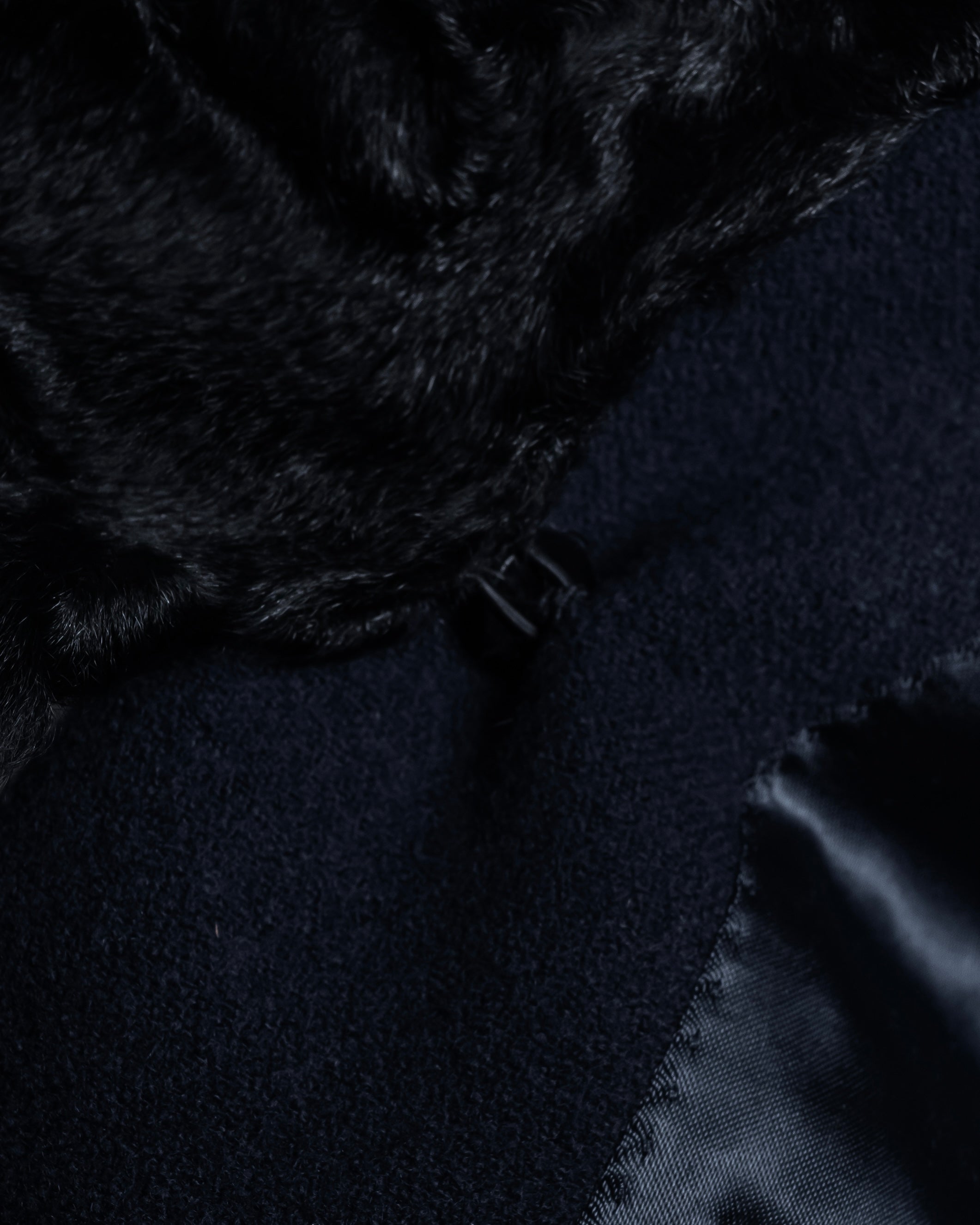 -SPECIAL- "CARUSO"
 Fur collar design belted melton coat