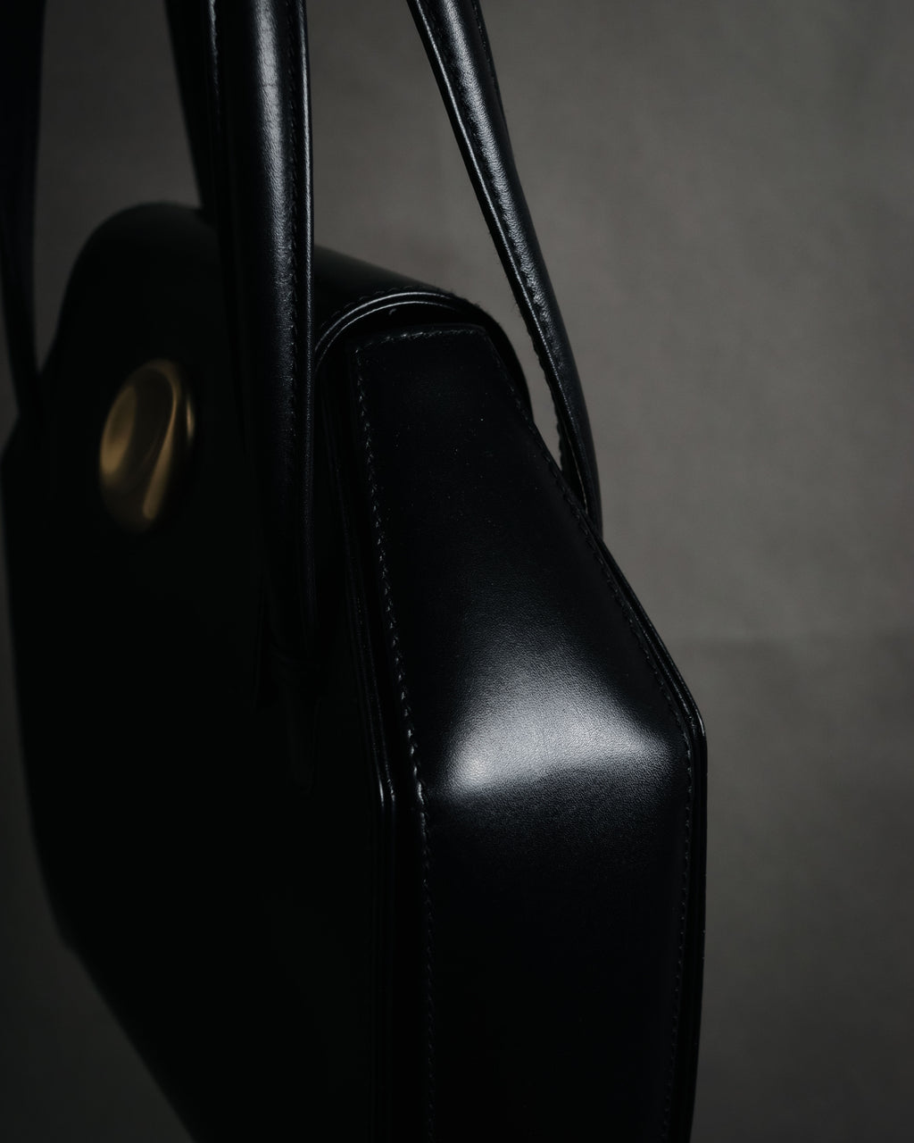 –SPECIAL– "GUCCI" 90’s Architectural oval hardware box calf handbag