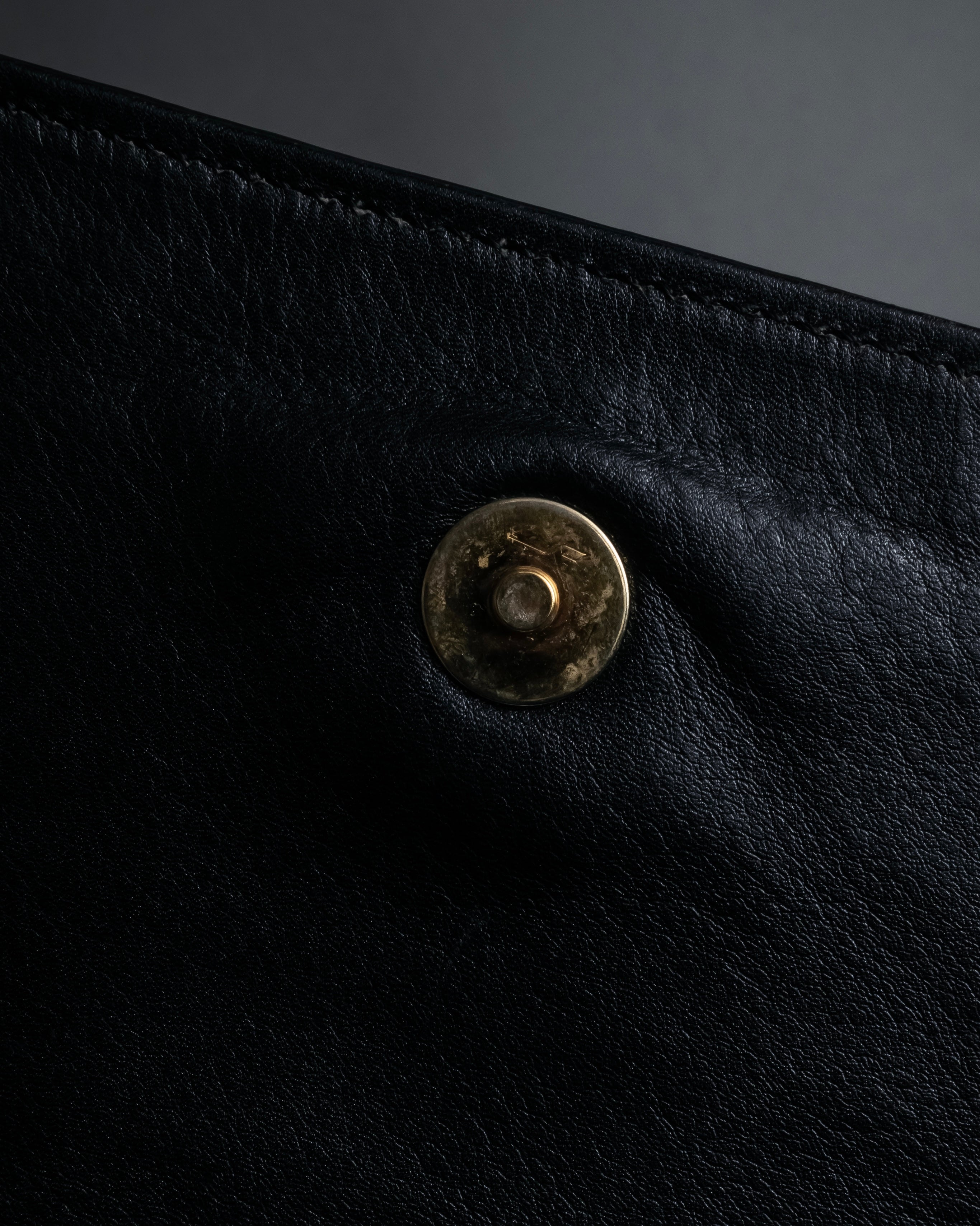 "CELINE" 80's-90's Crest metal fittings design quilted leather bag