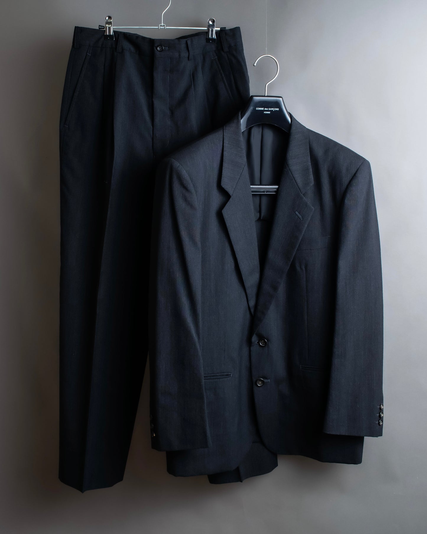 "COMME des GARCONS
HOMME" Notch lapel tailored jacket & wide tapered slacks charcoal gray set up