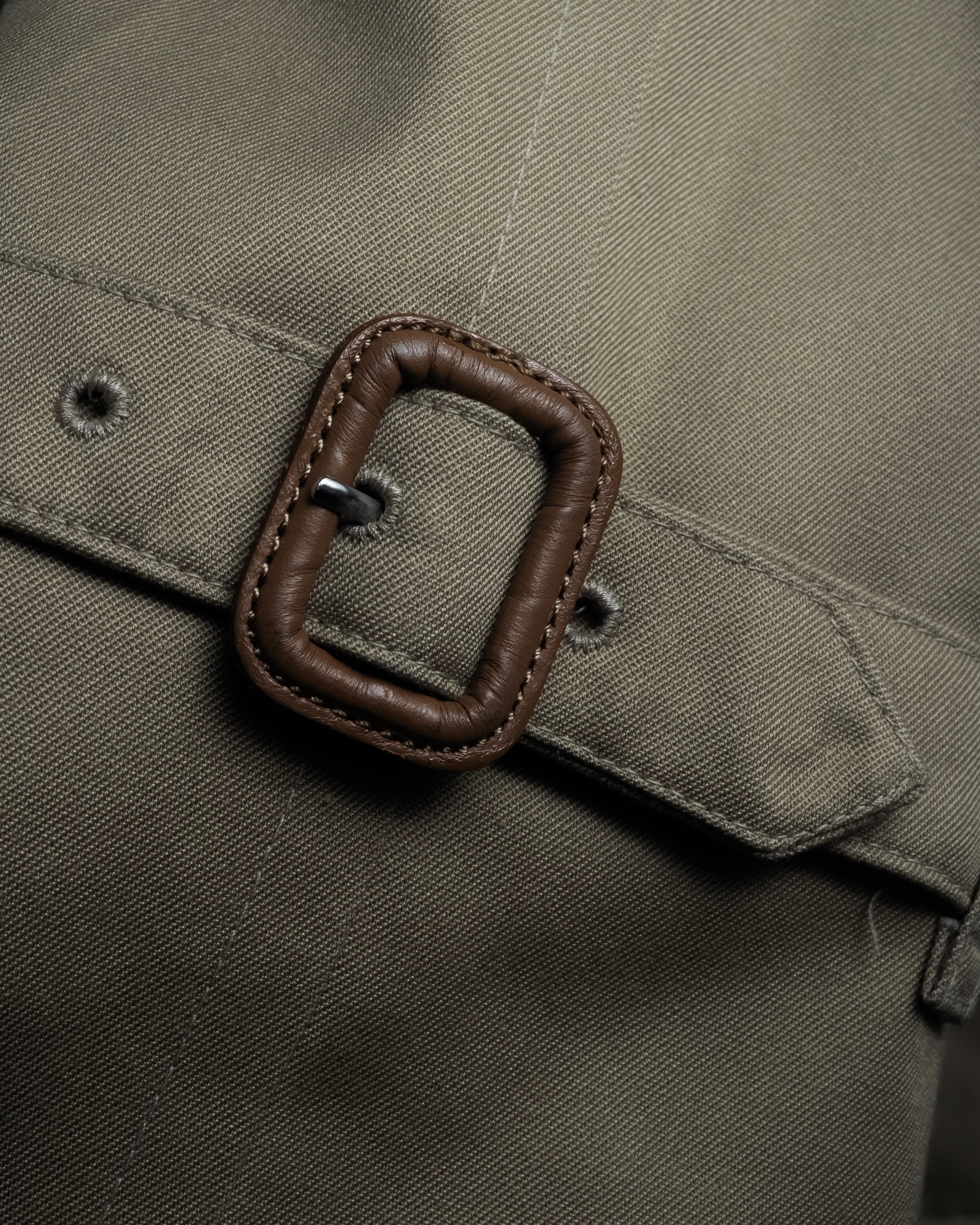 "BURBERRYS" Traditional detail double-breasted stand color trench coat