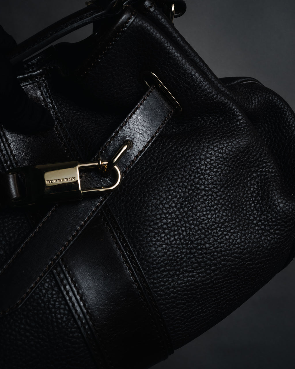 "BURBERRY" 09’s-18’s Leather bucket house check lining bag