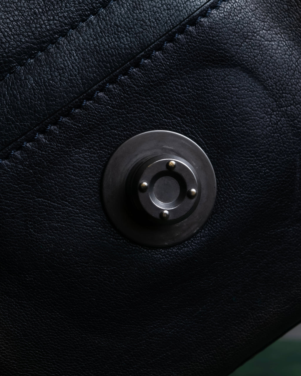 "CELINE" Metal parts design horizontal leather one-shoulder bag