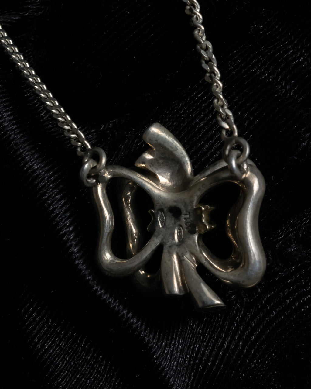 "Tiffany & Co." Silver 925 ribbon motif necklace