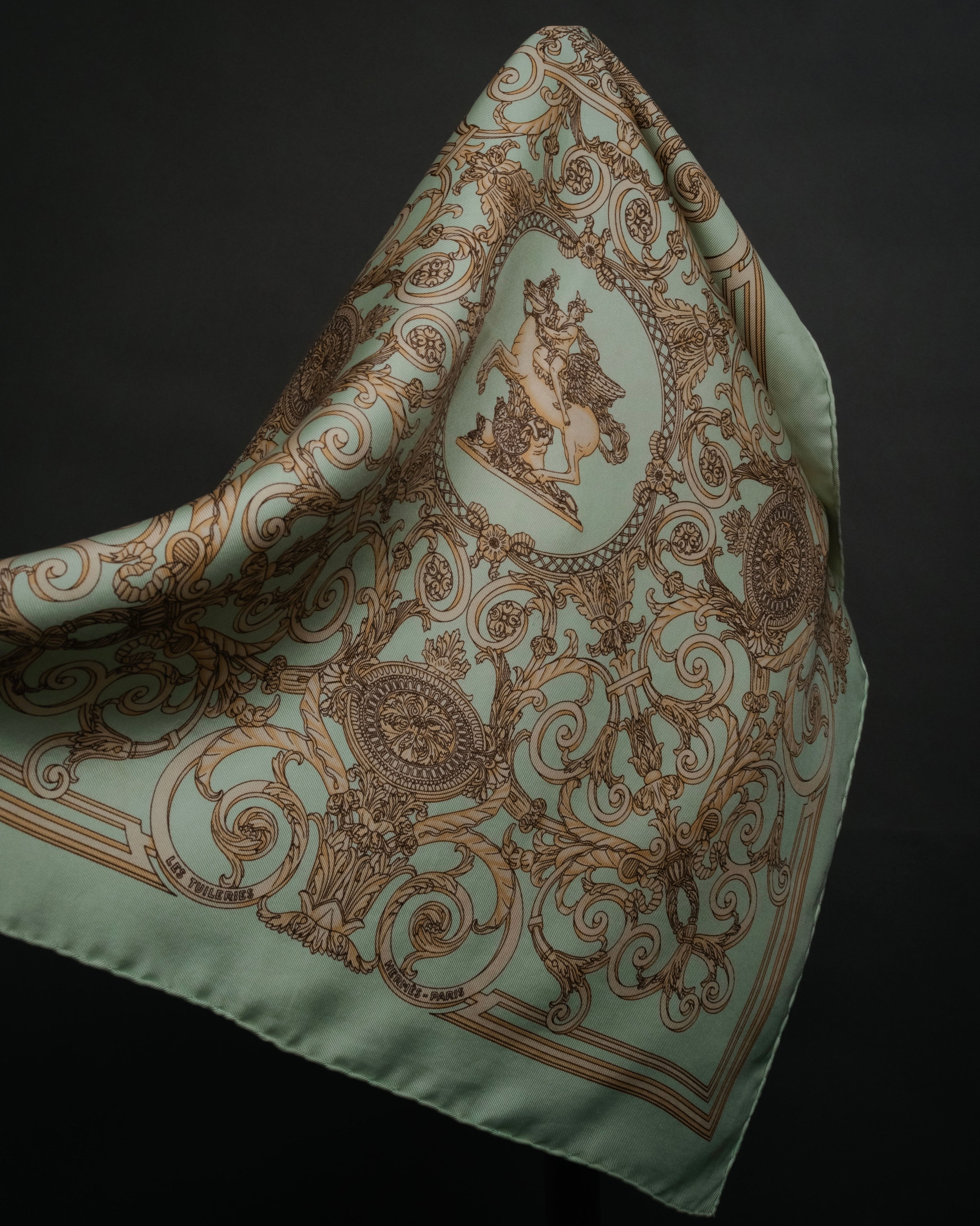 “HERMES” 90’s les tuileries silk twill carré scarf