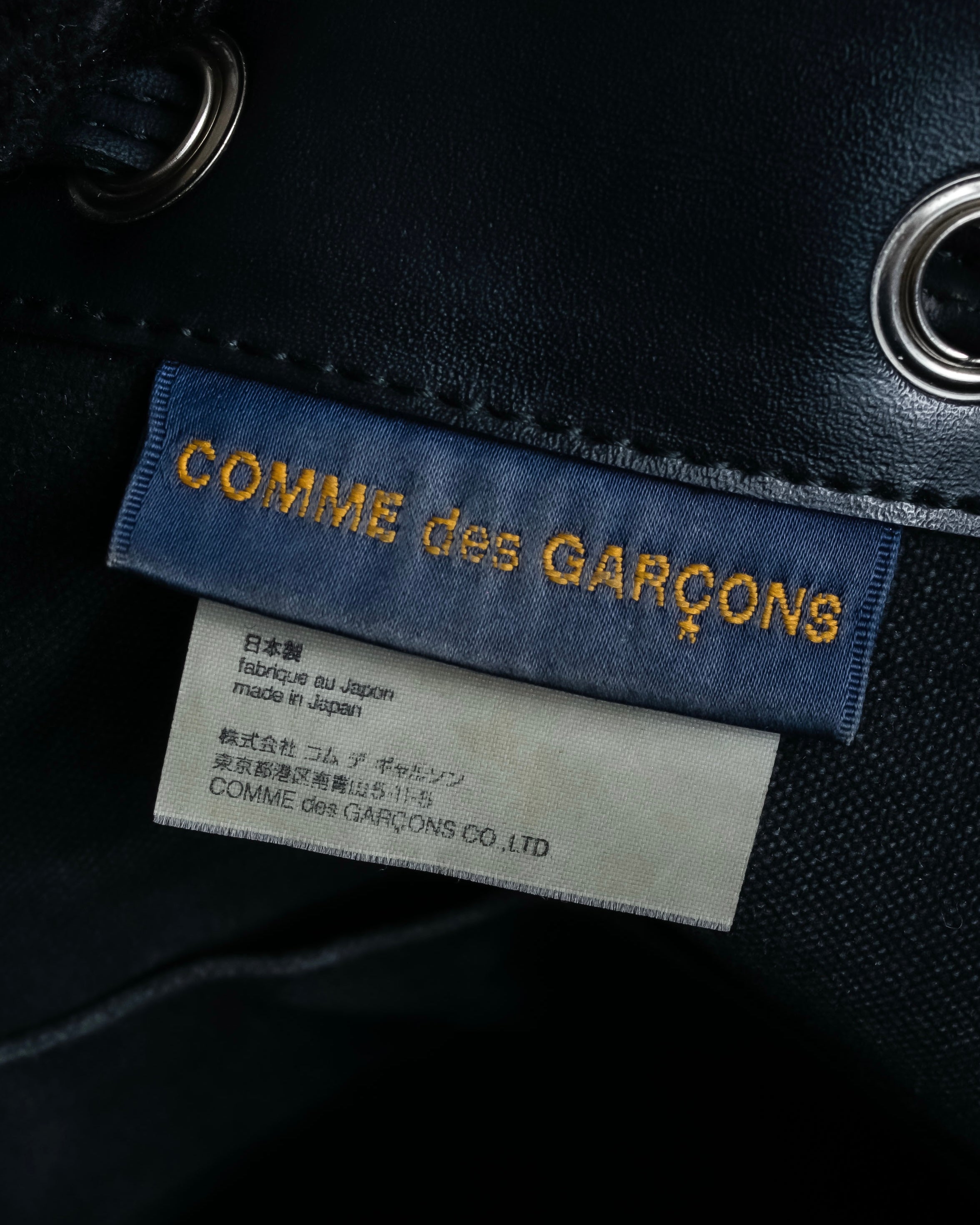 "COMME des GARCONS" Drawcord strings design PVC leather bag