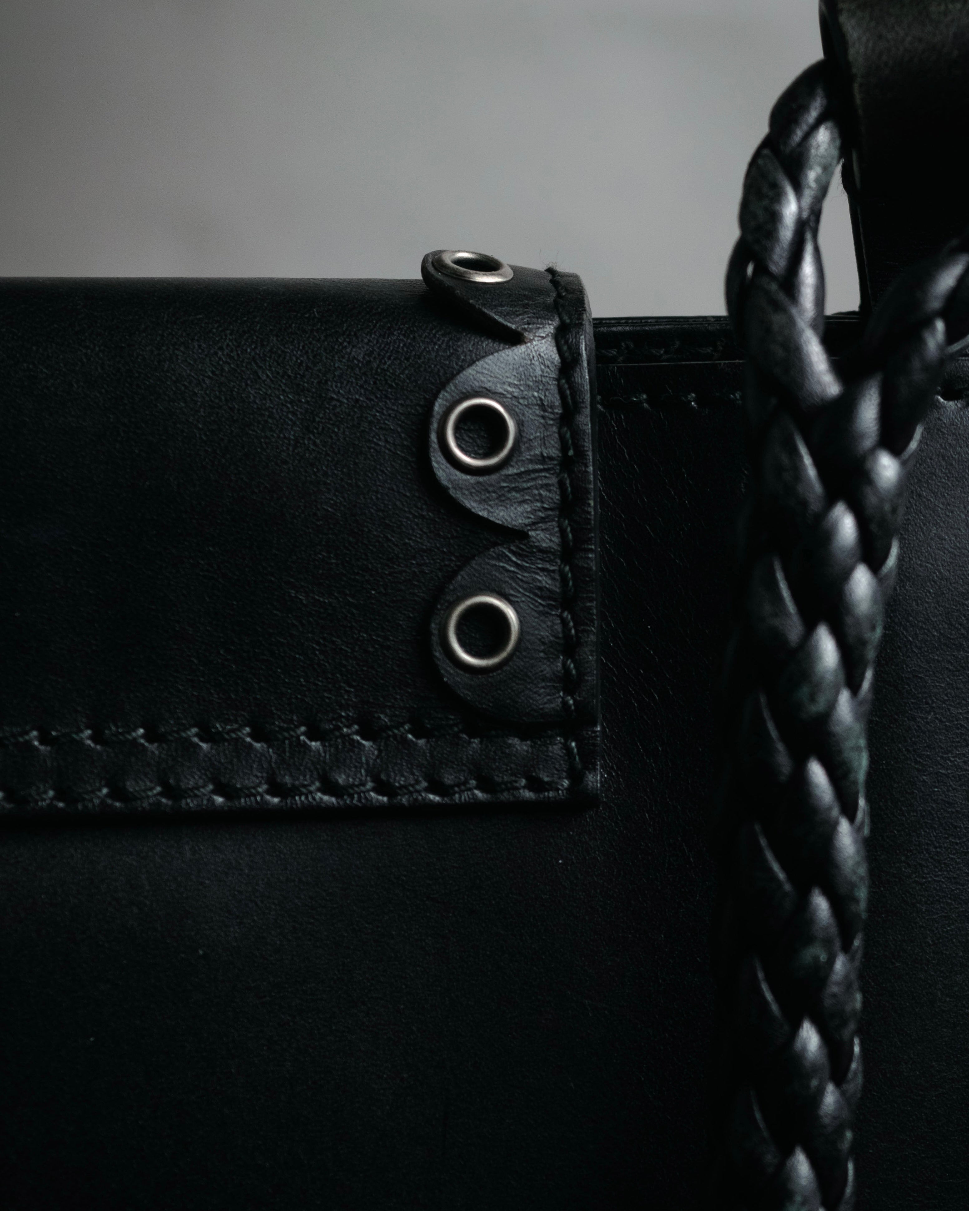 –SPECIAL– “YVES SAINT LAURENT”
2000’s Folk cutwork leather shoulder bag