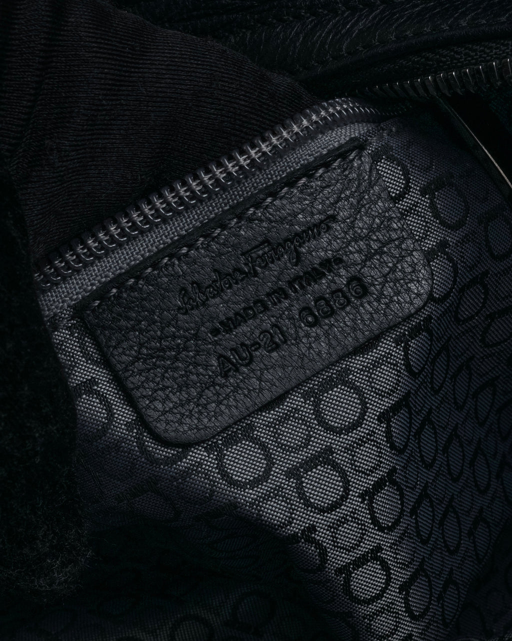 “Salvatore Ferragamo” 2000’s Gathered leather chain shoulder bag