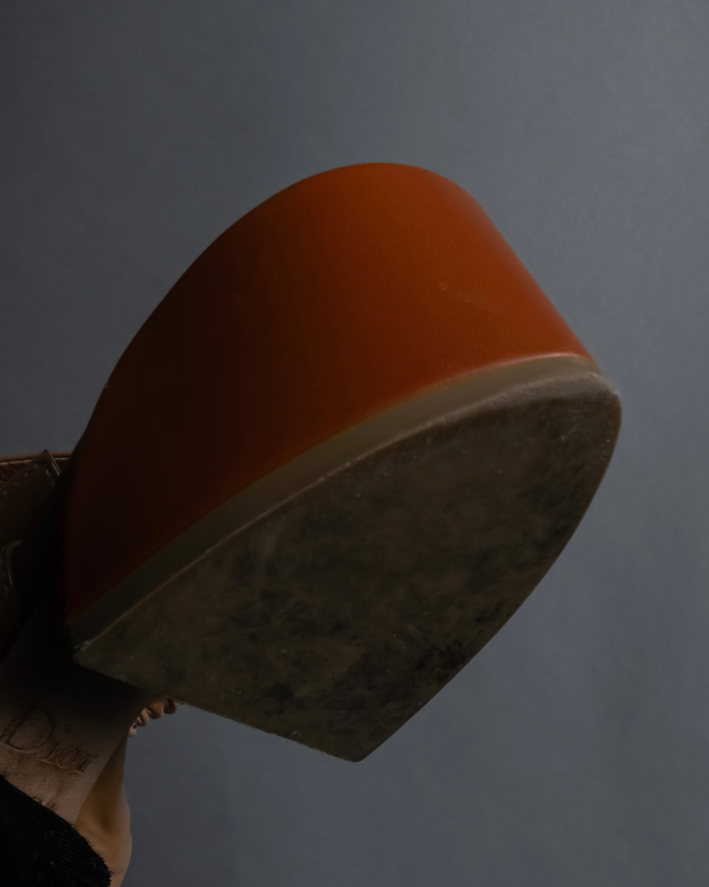 "Dior" Cutting design patent leather pointed toe pumps