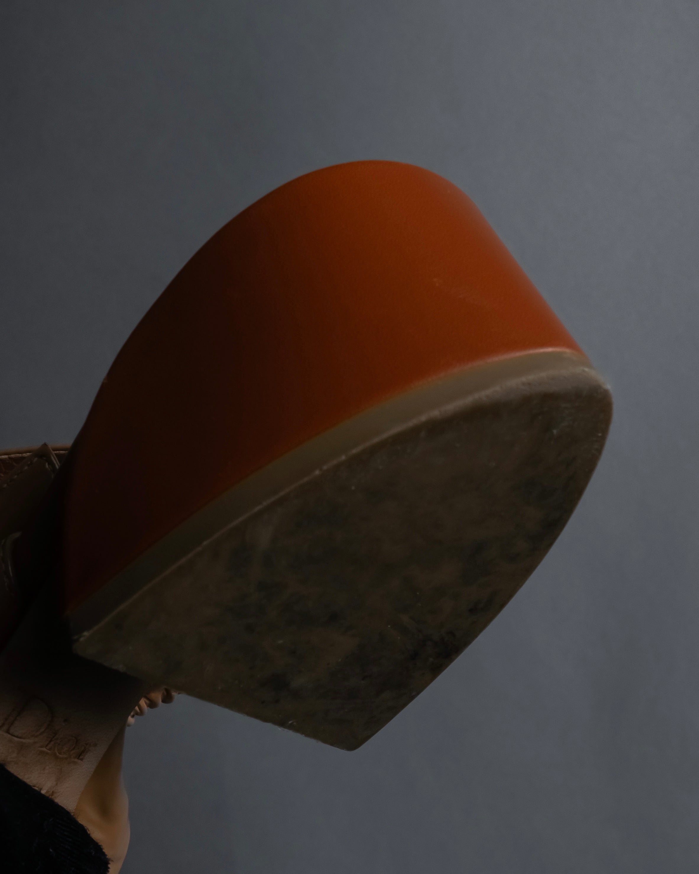 "Dior" Cutting design patent leather pointed toe pumps