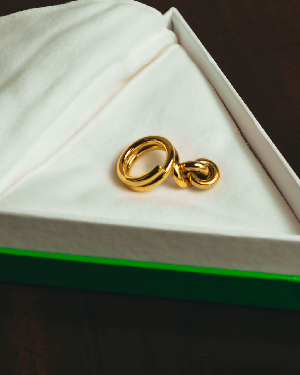 -SPECIAL- “BOTTEGA VENETA” 2021-2025 Gold tone sculptural knot ring