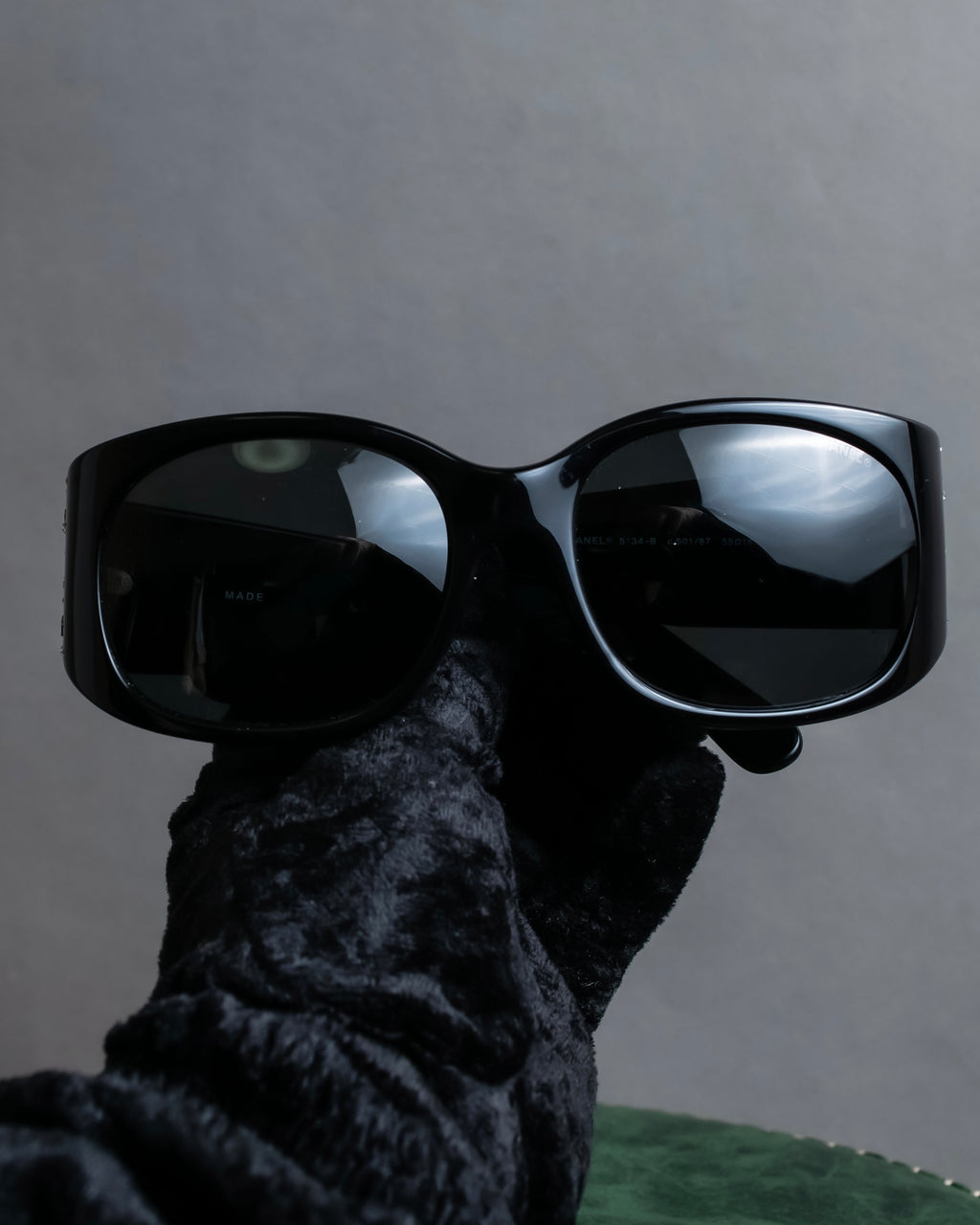 "CHANEL" Rhinestone &amp; Coco mark engraved black lens sunglasses