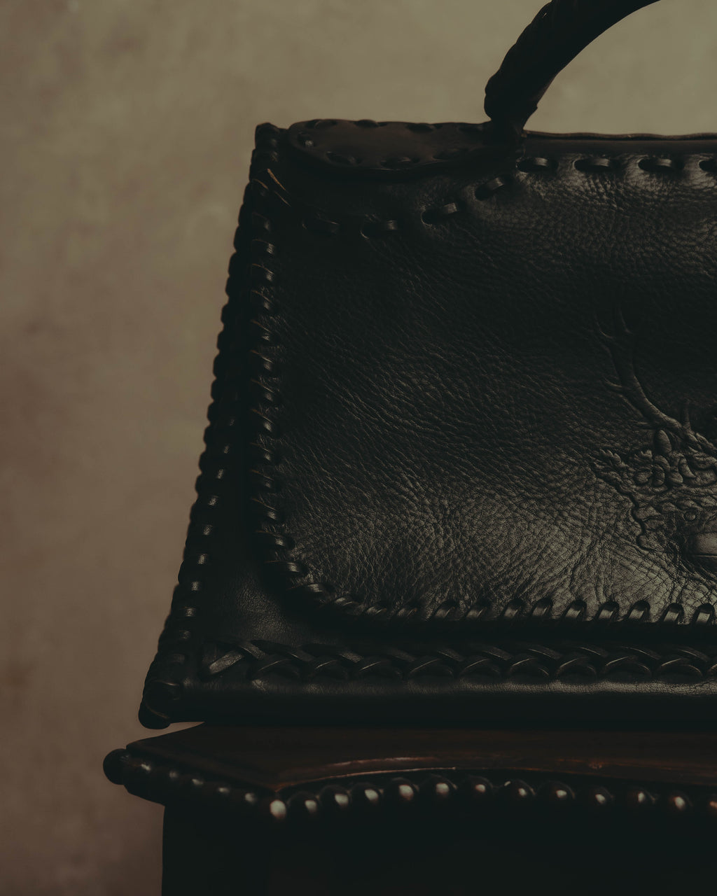 -SPECIAL- “FENDI” 80’s-90’s Coat of arms embossed whipstitched leather handbag