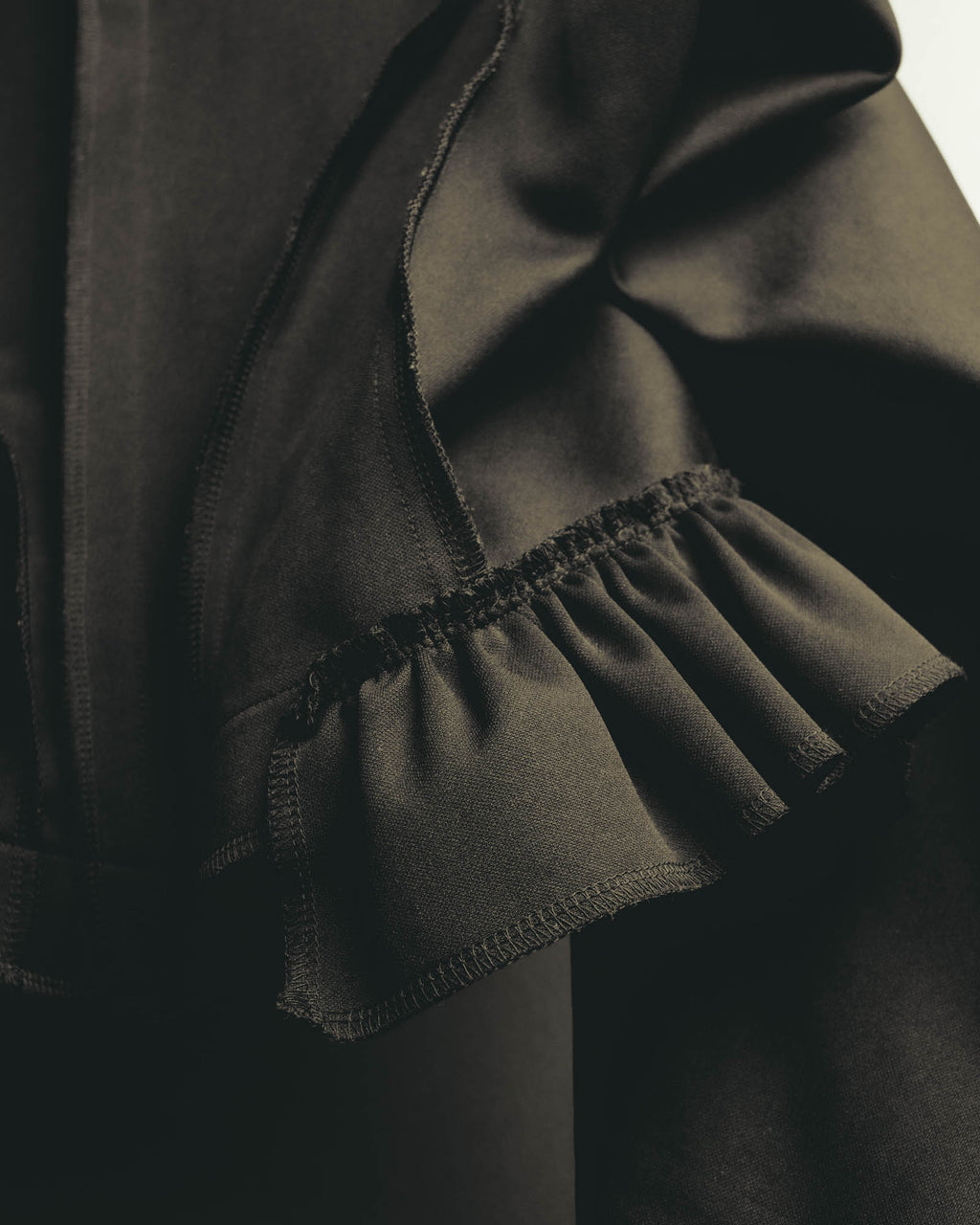 "COMME des GARÇONS" 00's Deconstructed nylon jacket