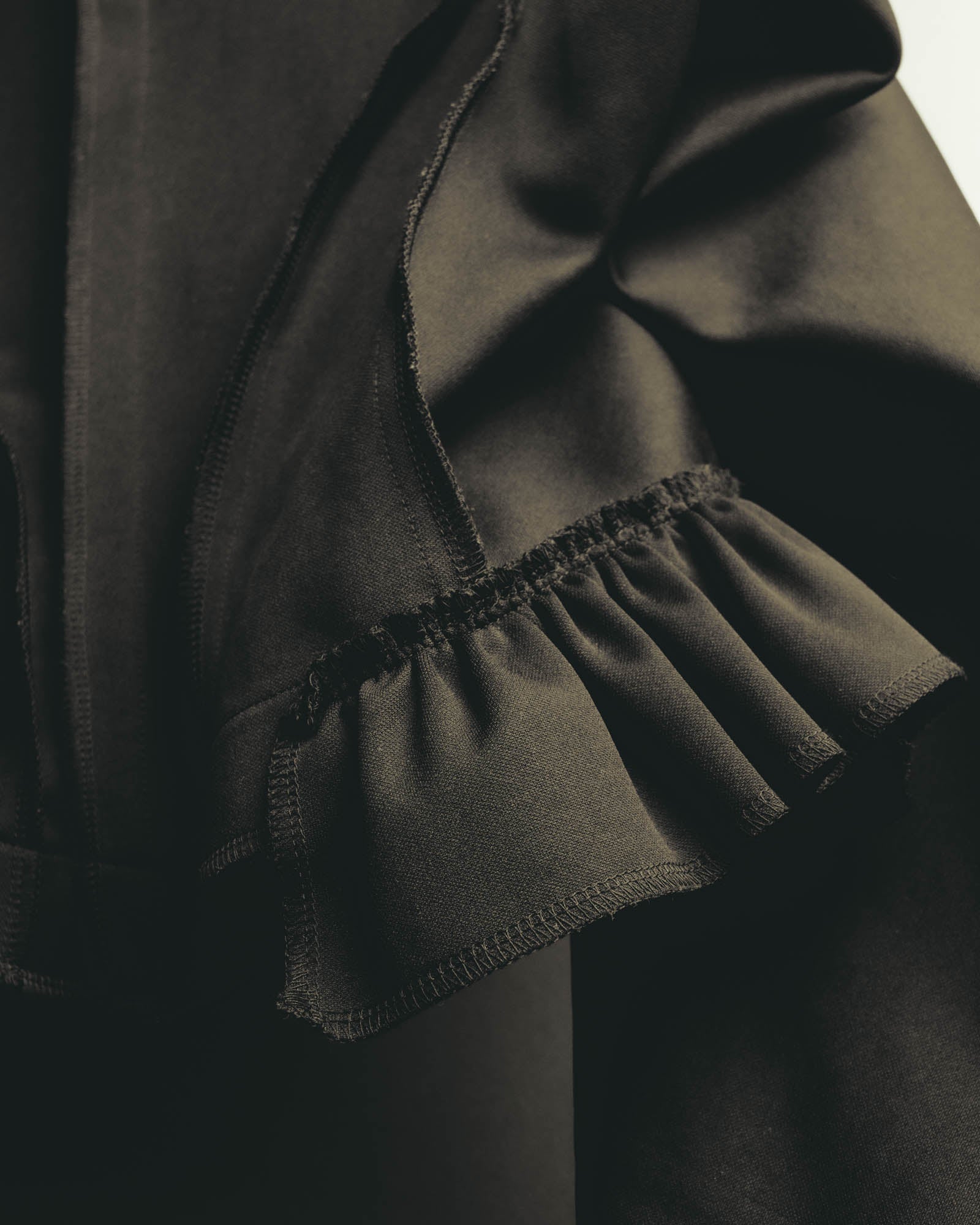"COMME des GARÇONS" 00's Deconstructed nylon jacket
