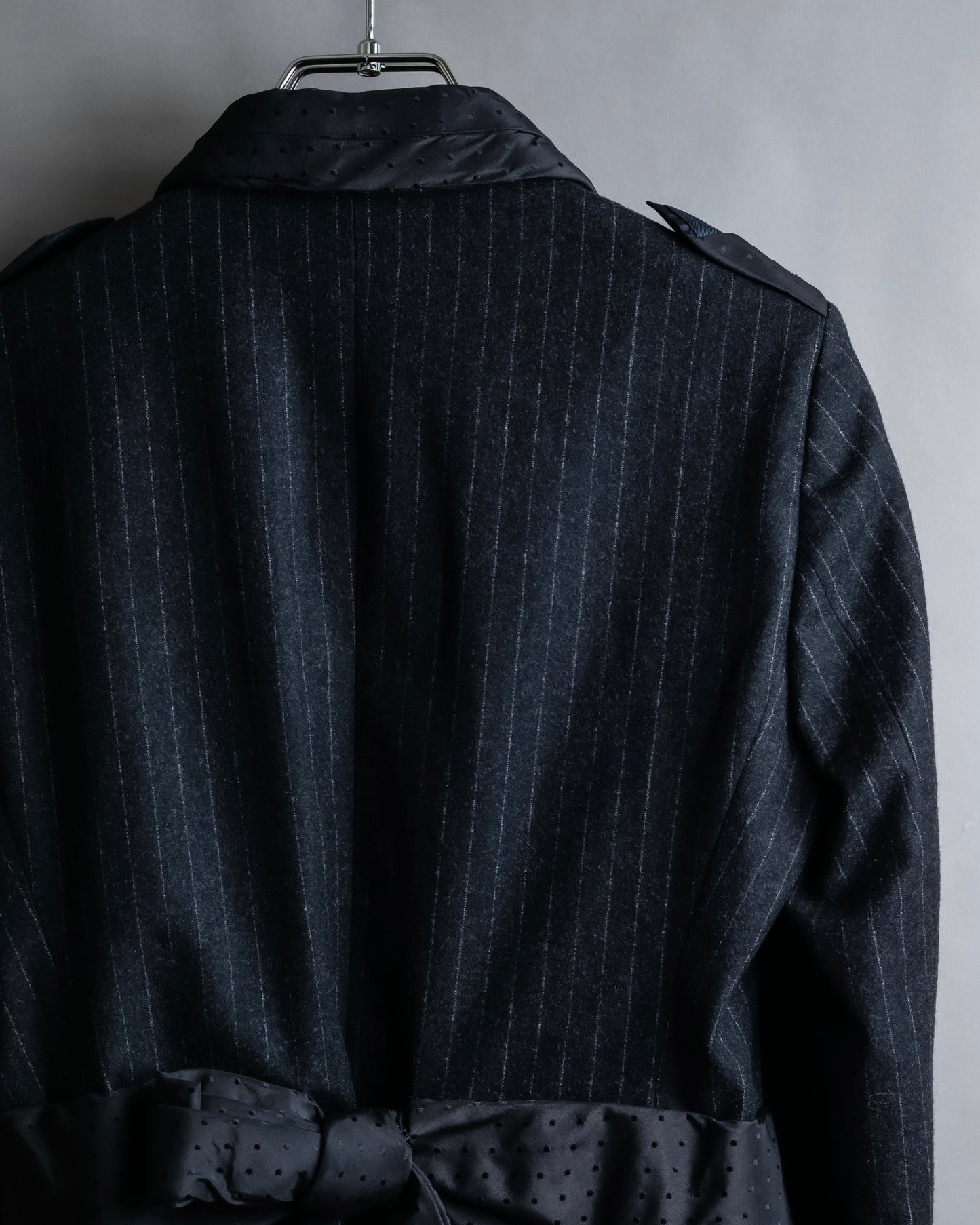 "MOSCHINO" Chalk stripe pattern separate fabric docking tailored jacket