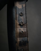 “PRADA” 2010’s Saffiano camouflage relief logo buckle
leather belt