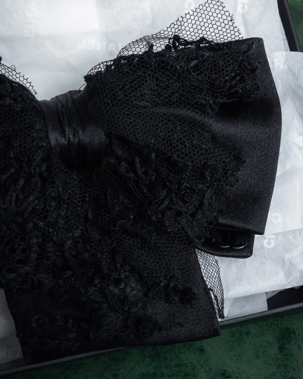 "CHANEL" 16AW Tulle lace design ribbon brooch