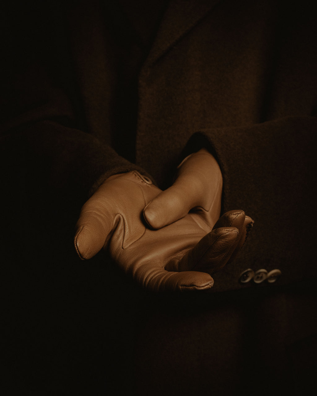 –SPECIAL– "HERMES"
Star perforated leather dress gloves