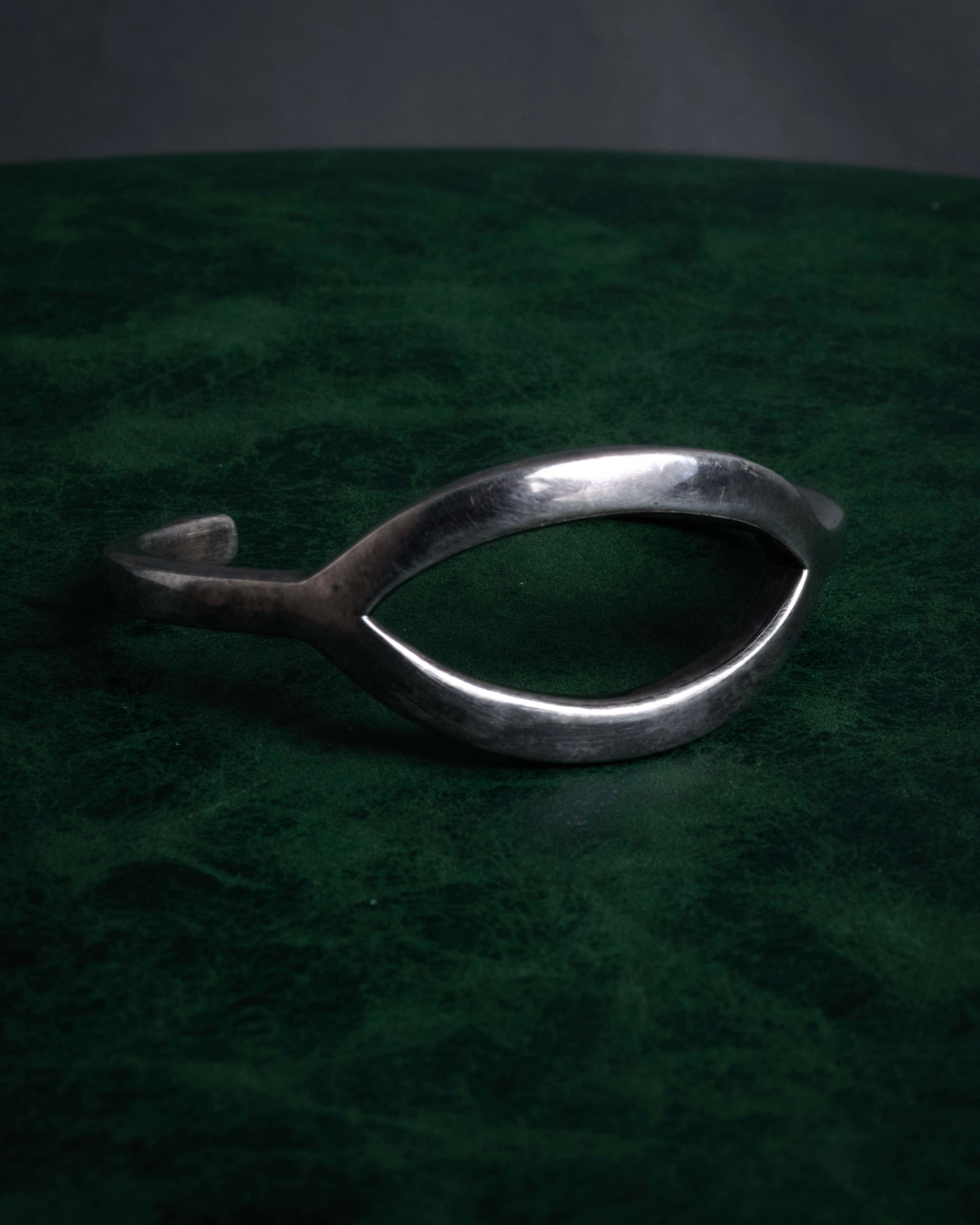 “PHILIPPE AUDIBERT” 2010’s Sculptural openwork cuff bangle