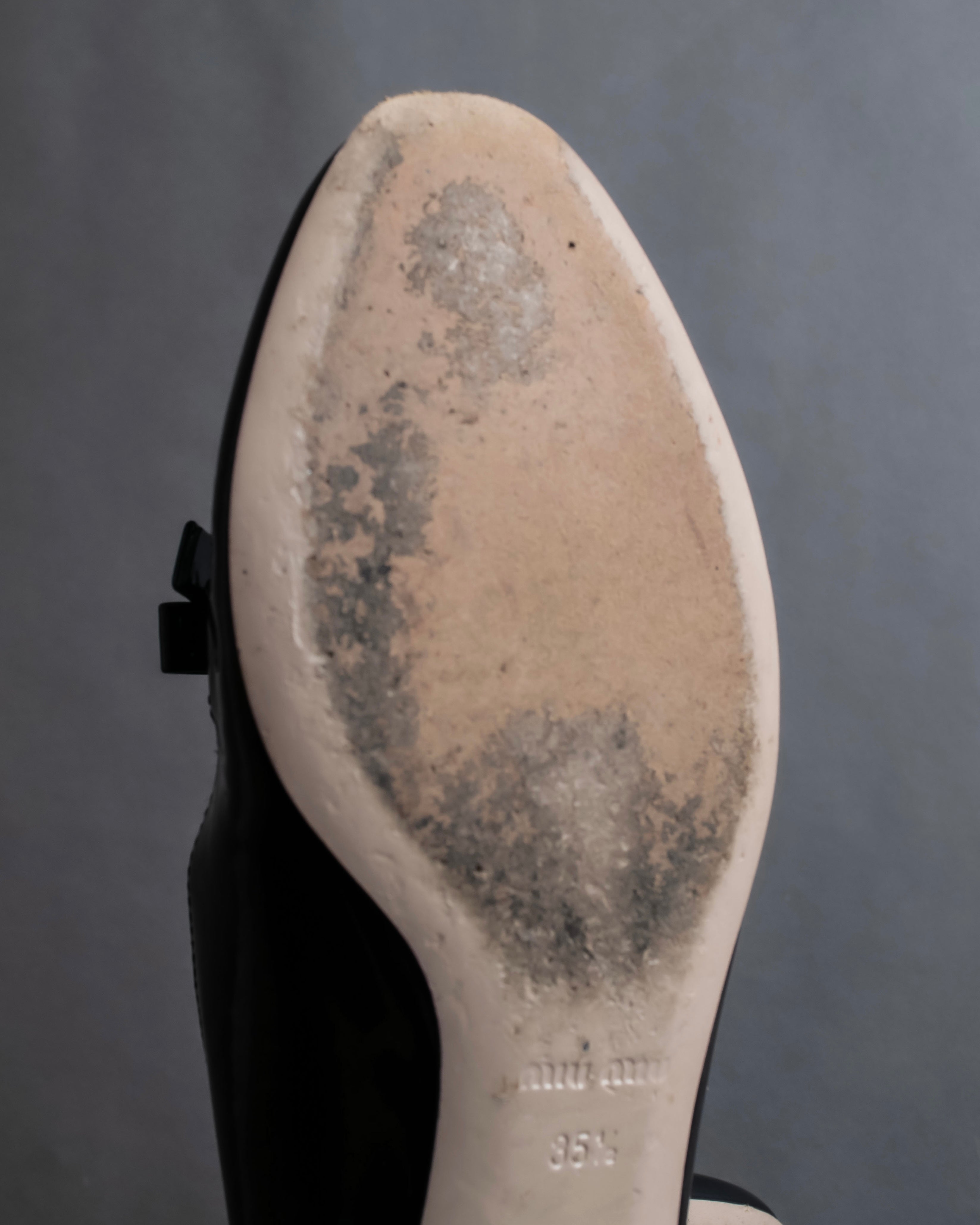 "MIU MIU" Stud＆ribbon design metal heel pumps