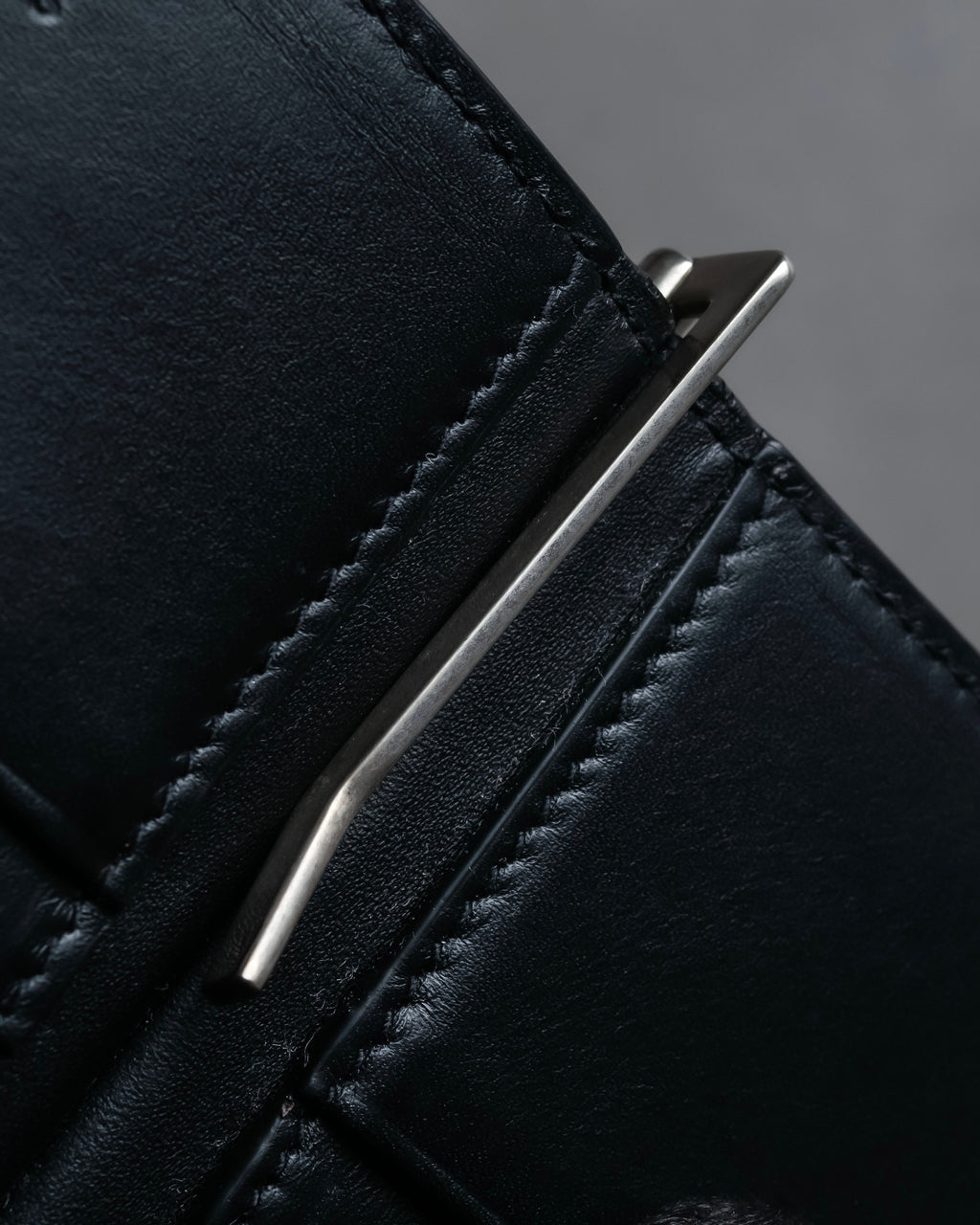 "Saint Laurent" Crocodile embossed leather bi-fold money clip