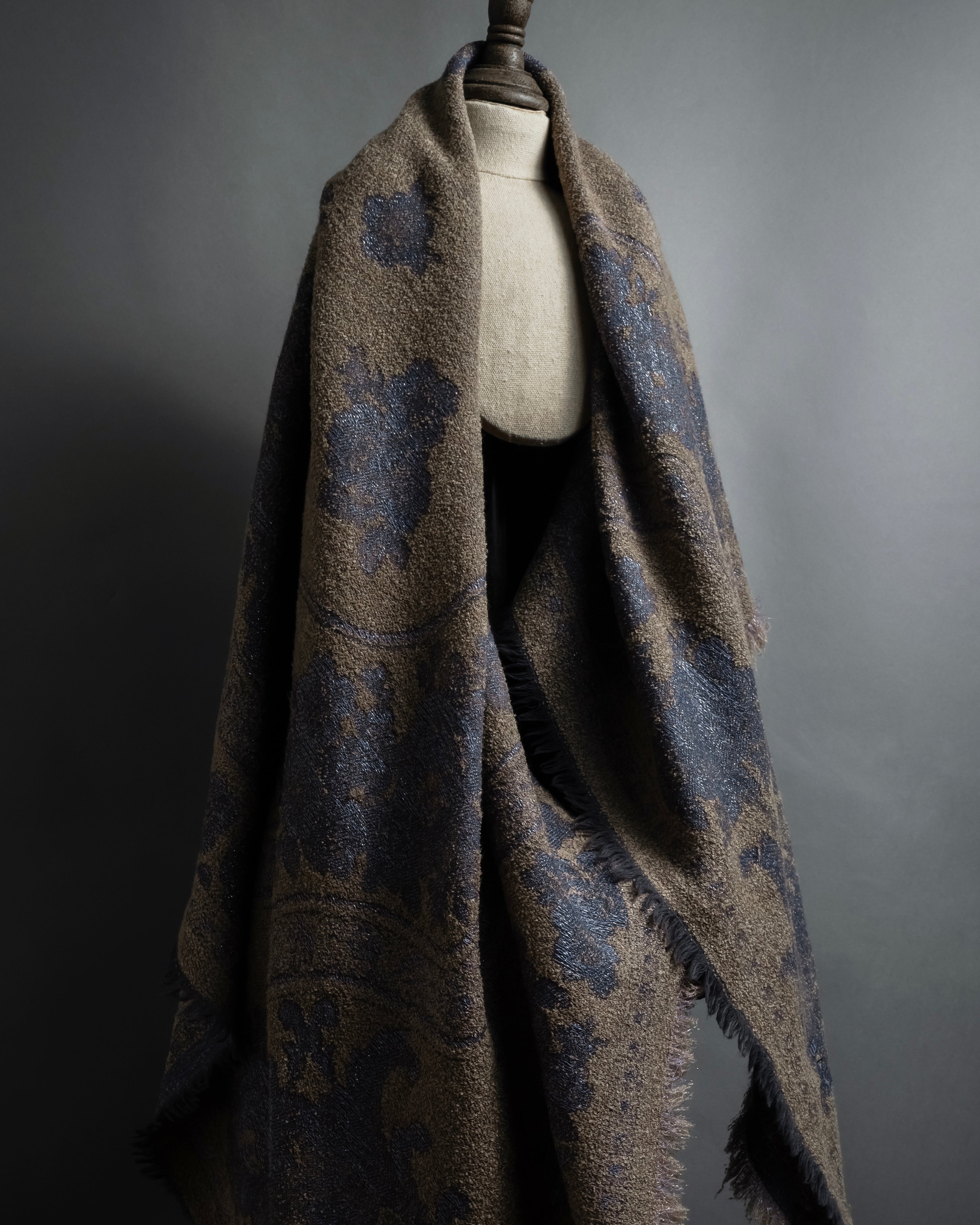 "BALENCIAGA" Large size lame jacquard weave stole