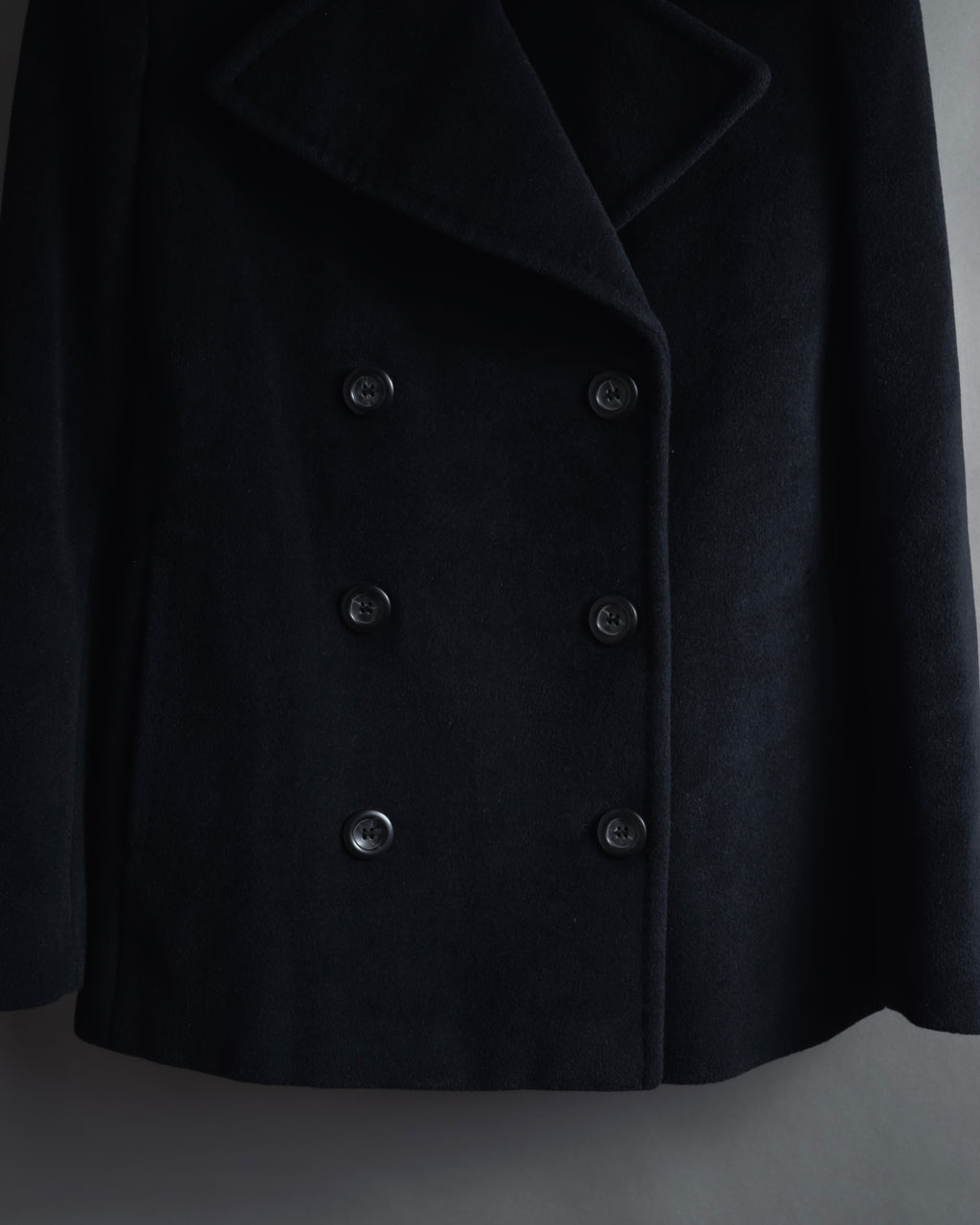 Abrigo doble botonadura estilo pea coat de los años 90-00 de "Max Mara"