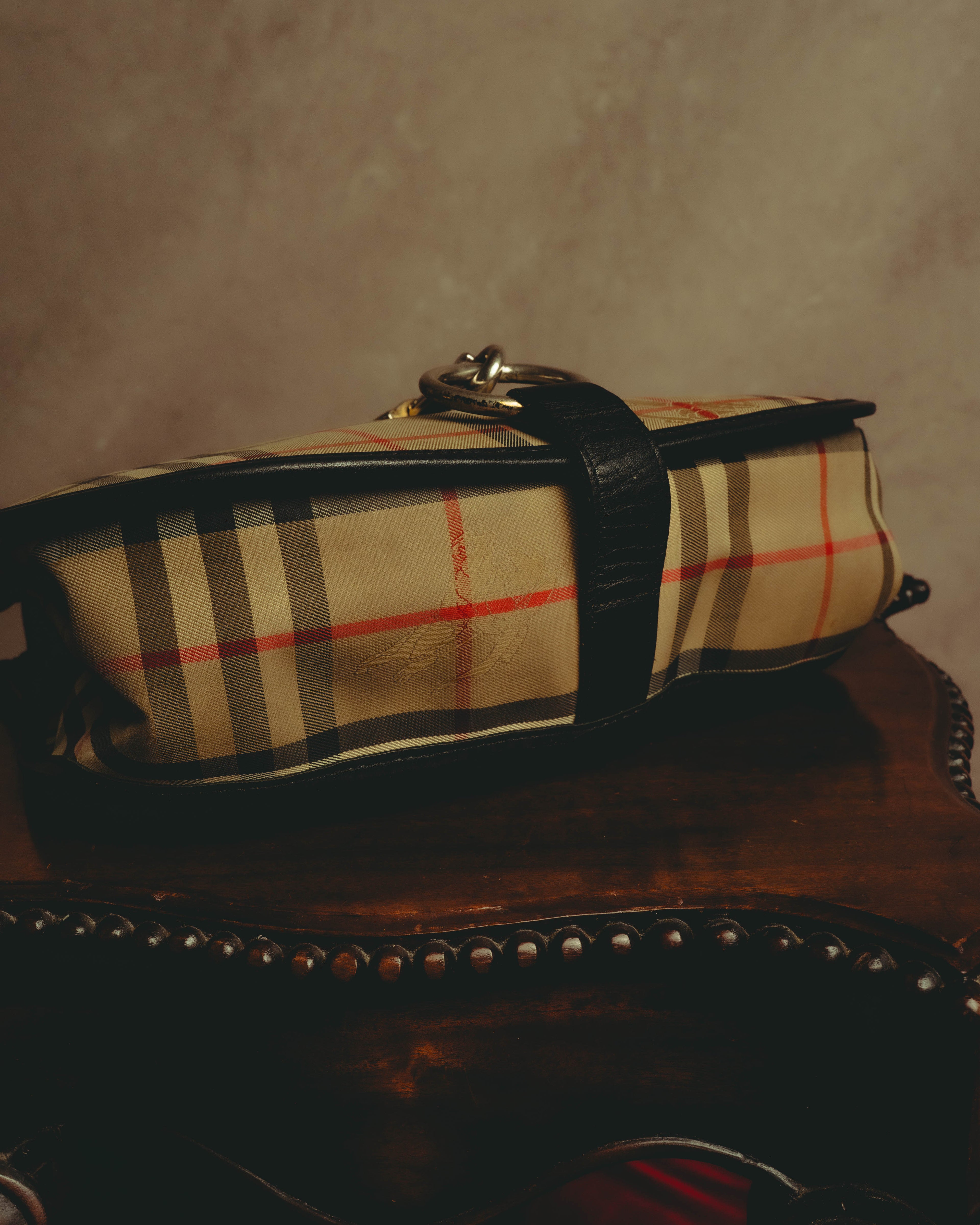 “Burberrys” 80’s-90’s Shadow horse check saddle shoulder bag