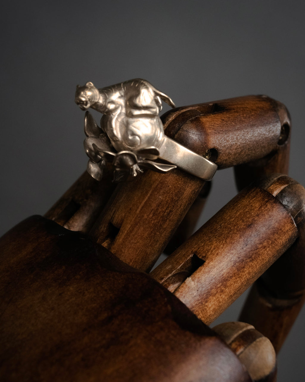 “DIOR” 2010’s Tiger and flower sculptural ring