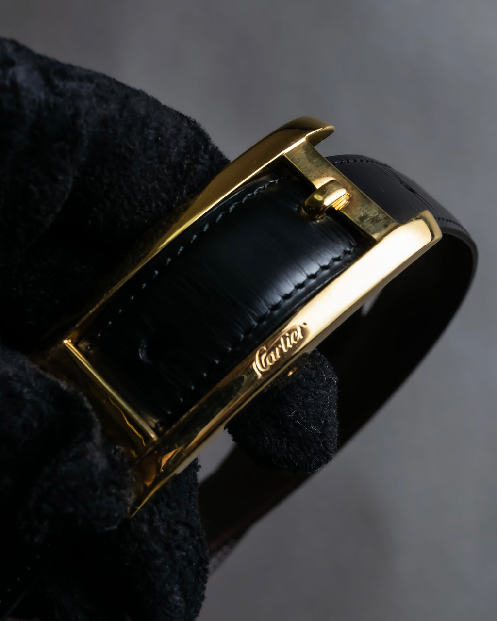 "Cartier" Gold metal buckle design leather belt