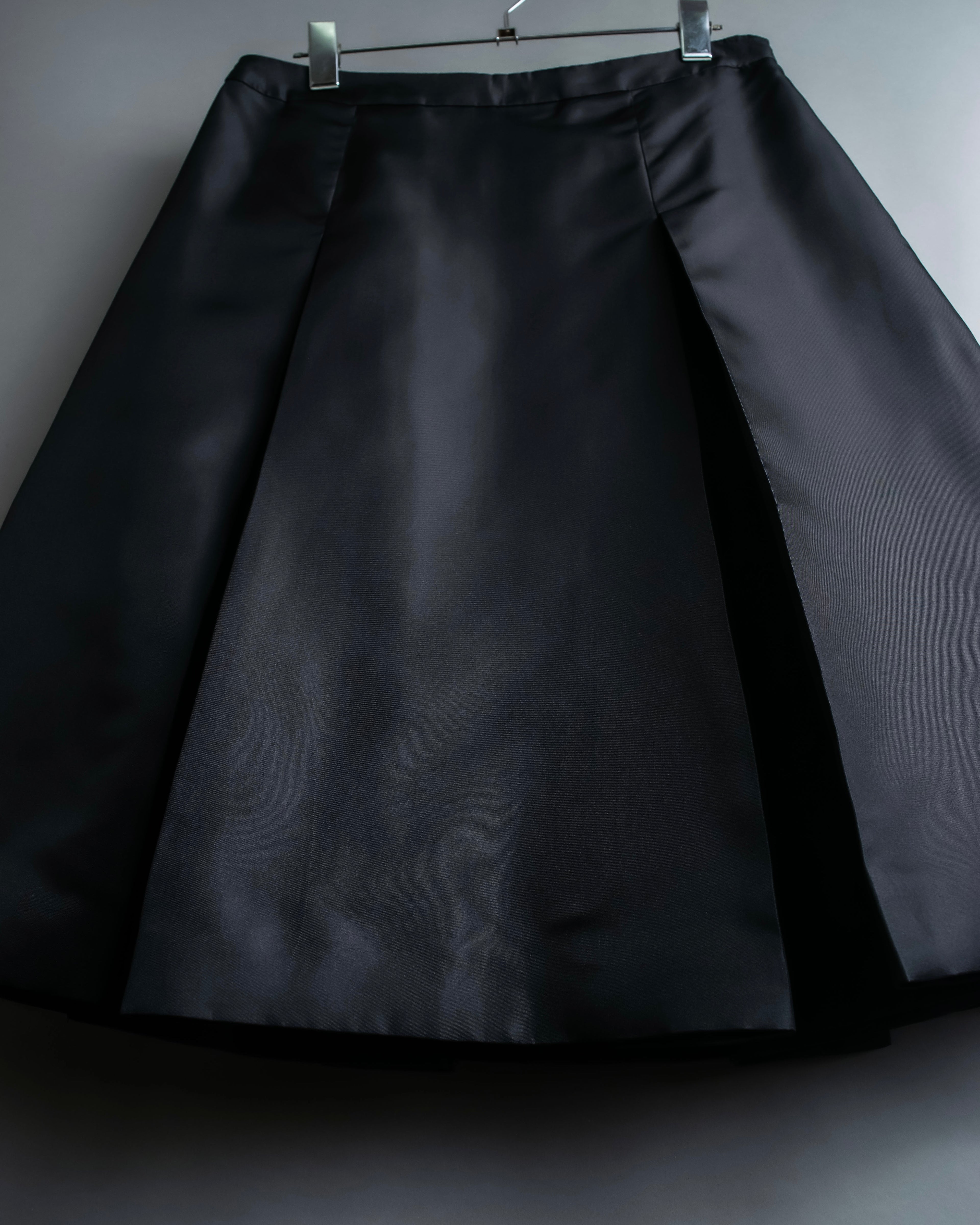 "PRADA" 100% silk pleated skirt