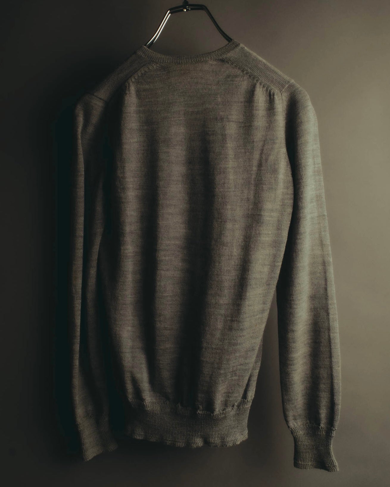 "Theatre PRODUCTS" 00's-10's Pearl embellished wool v-neck knit sweater
