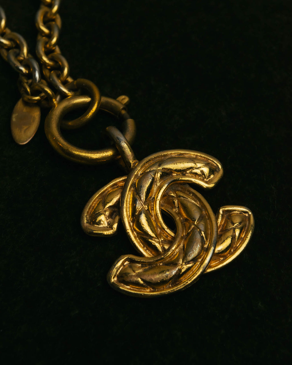 -SPECIAL- “CHANEL” 80’s-90’s Quilted cc pendant chain necklace