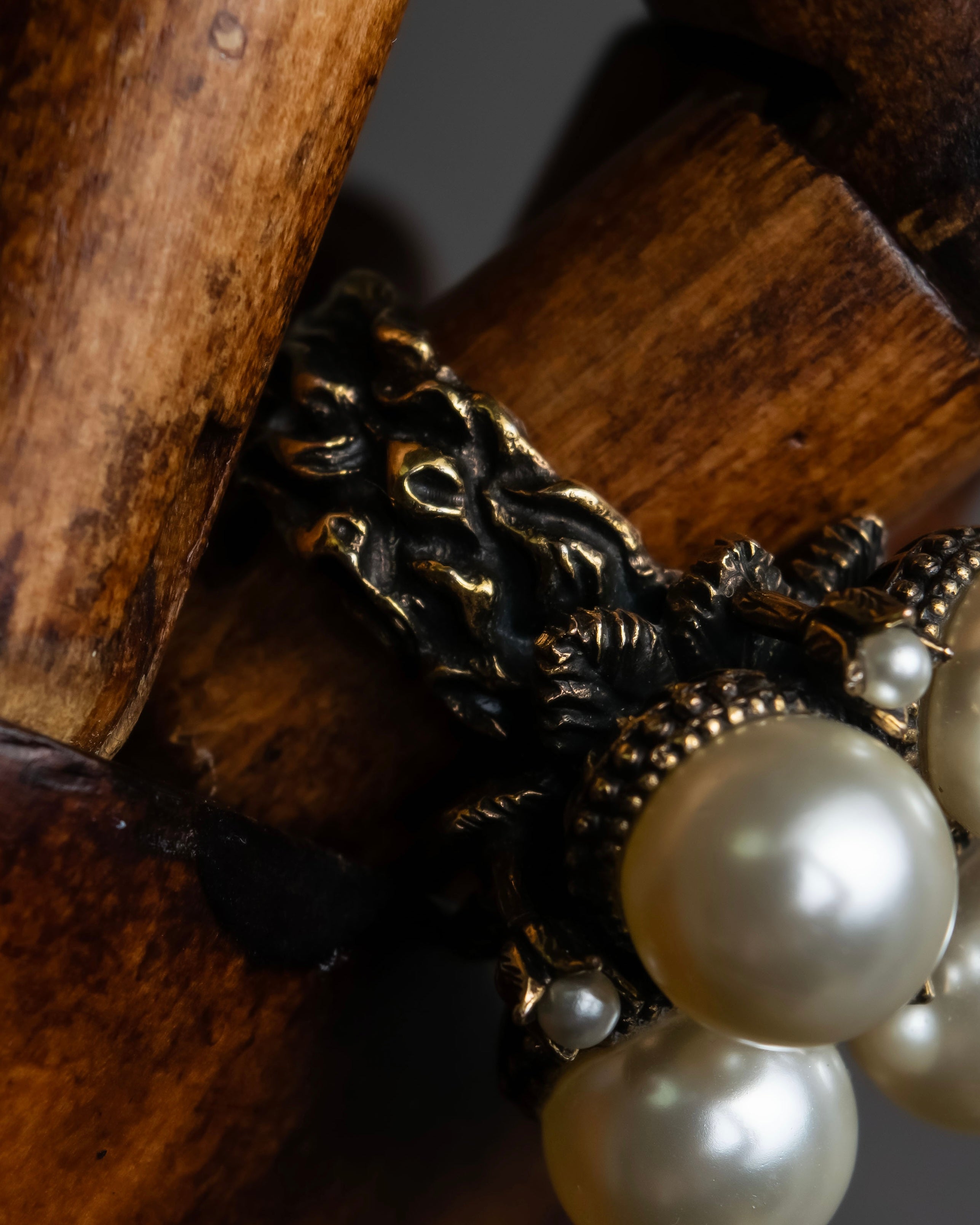 "GUCCI" Interlocking G design gold pearl ring