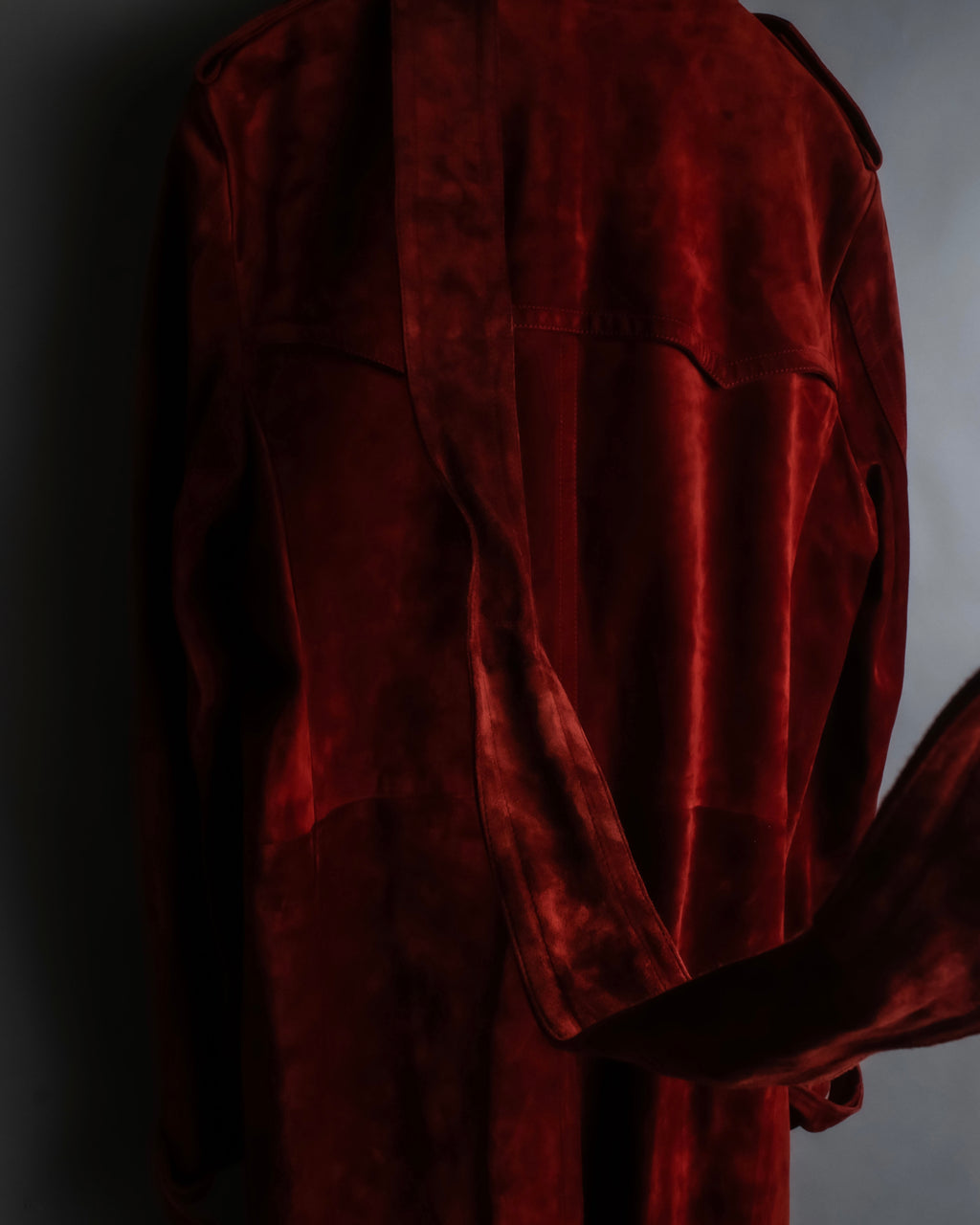 "GUCCI" 1990’s Tom Ford period deep red color suede long trench coat