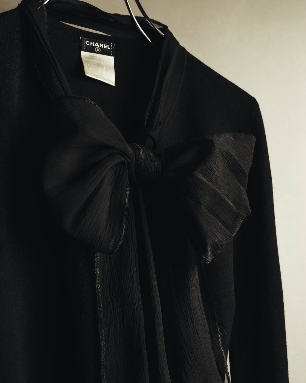 -SPECIAL- "CHANEL" 04AW Sheer bow-tie knit top