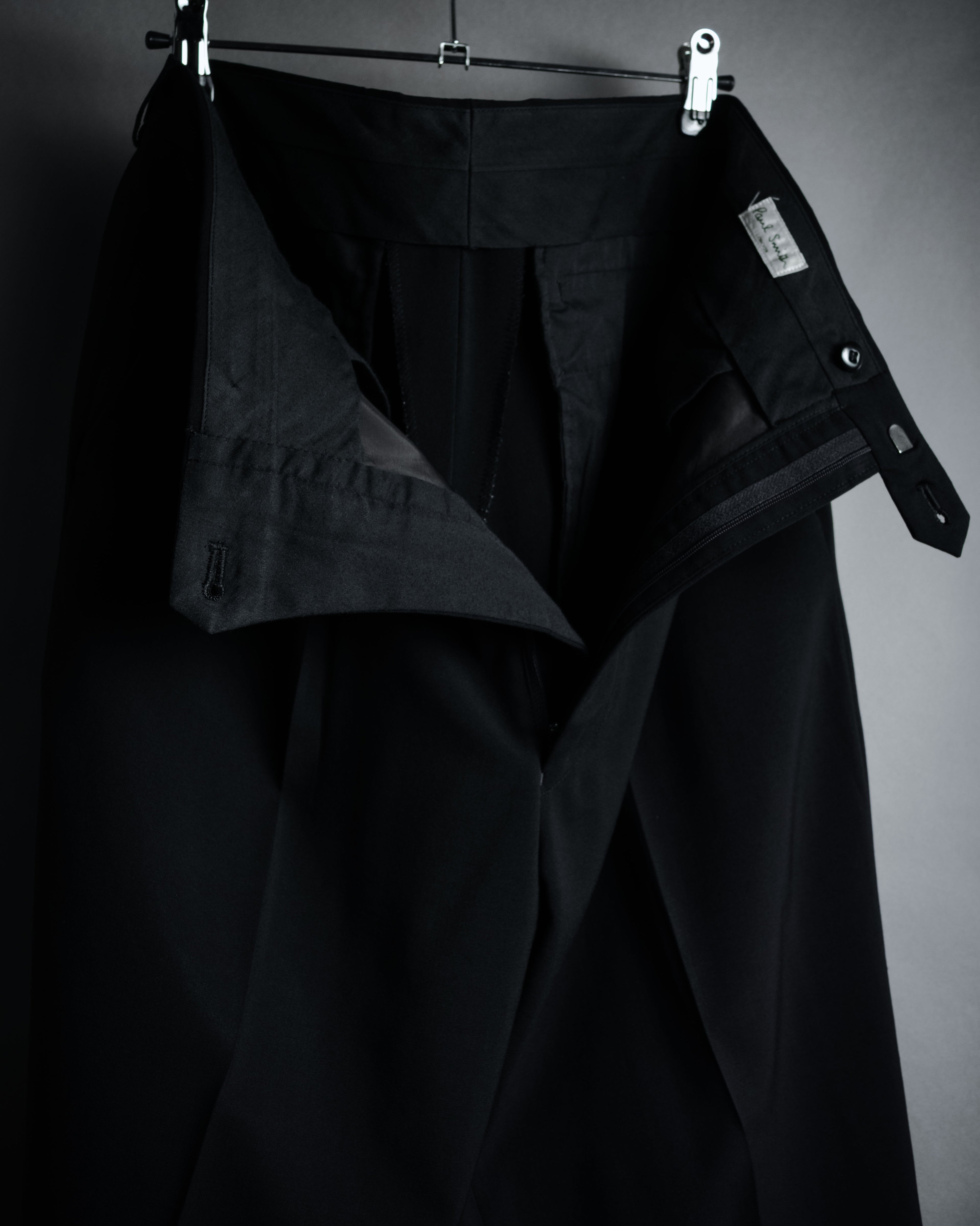 "Paul Smith" 90’s classic pinstripe three-button suit set-up