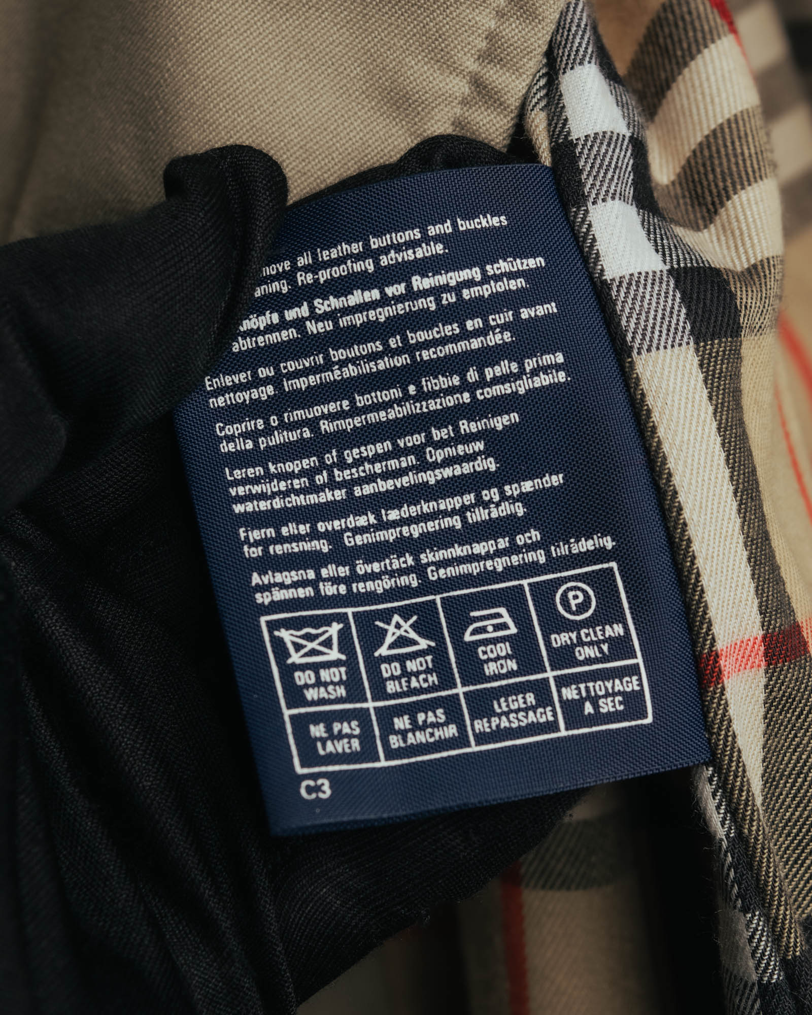 “Burberrys” 90’s Heritage trench coat