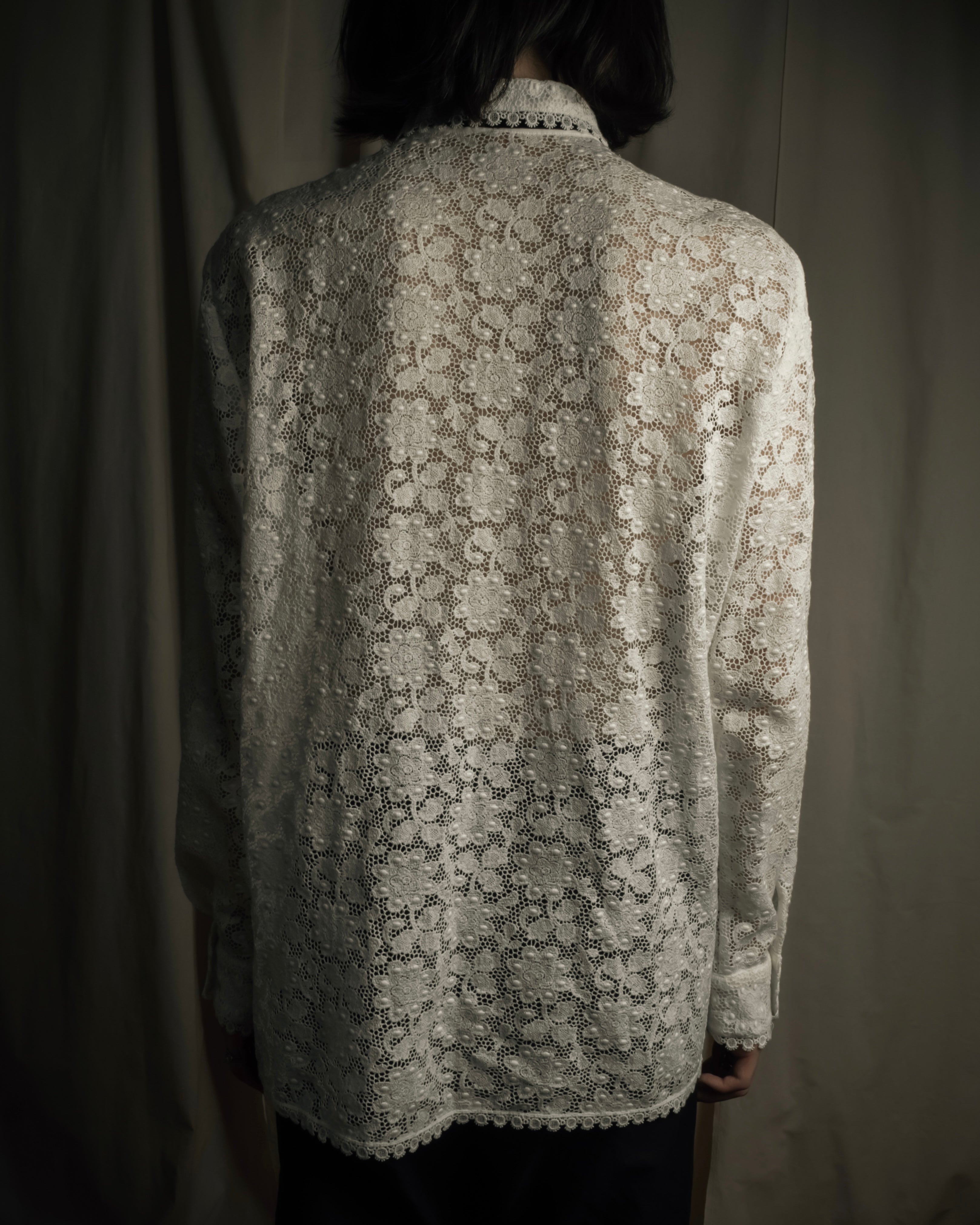 "GUCCI" Michele period floral lace design bow tie shirt