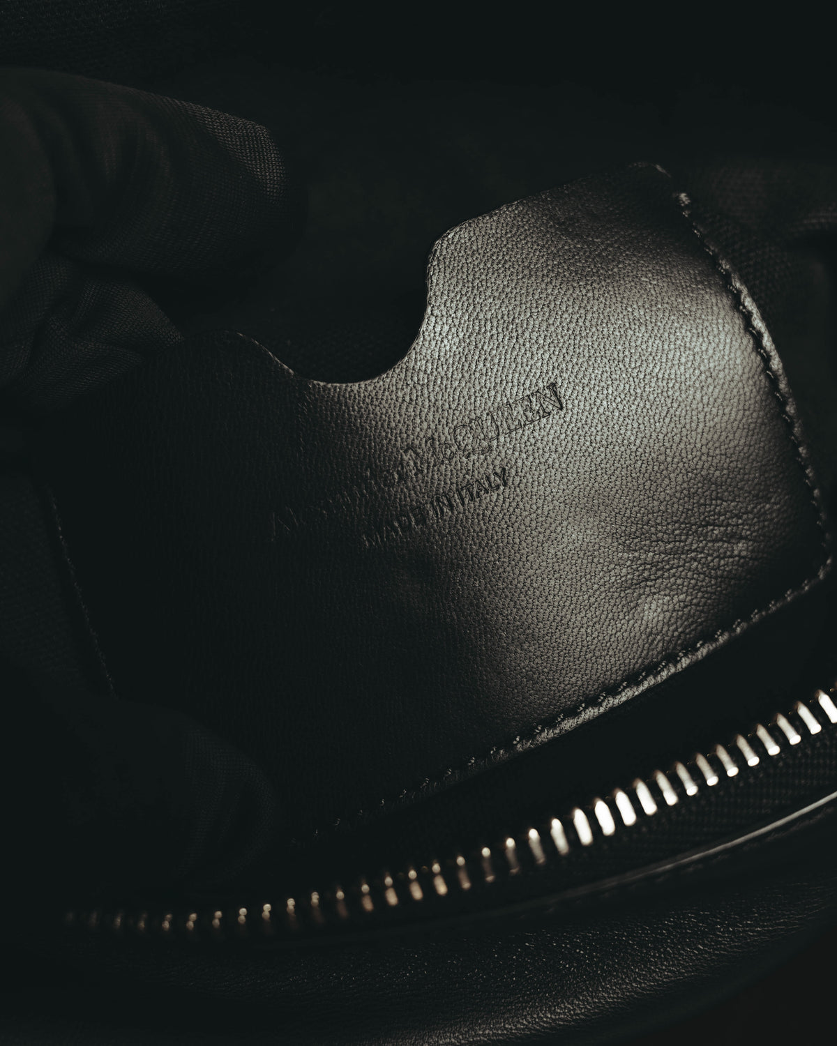 "Alexander McQueen" 10's Edgy leather belt bag