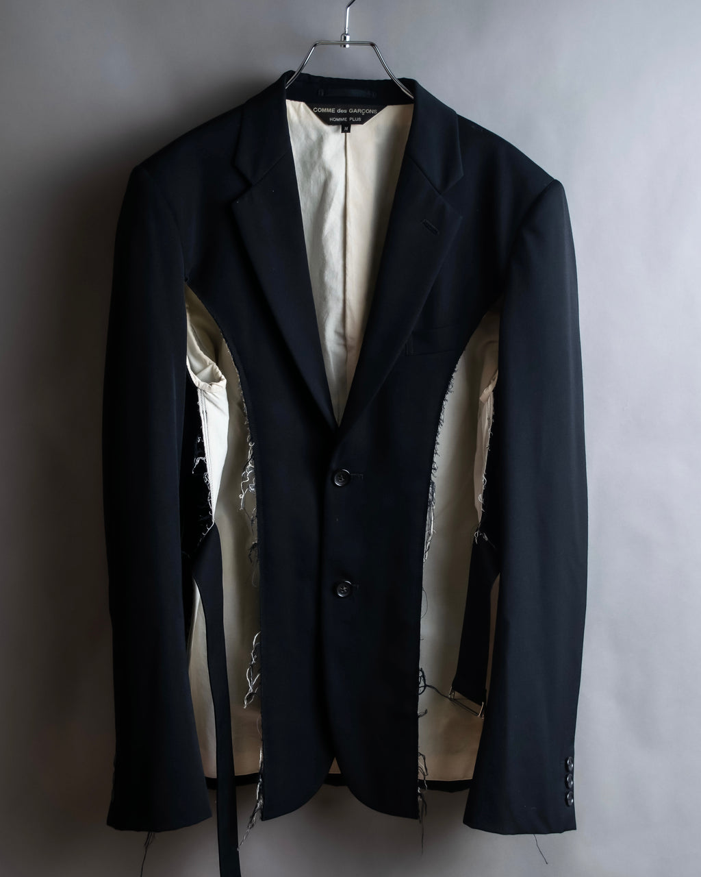 "COMME des GARCONS HOMME PLUS" 17AW Cutting design belted tailored jacket