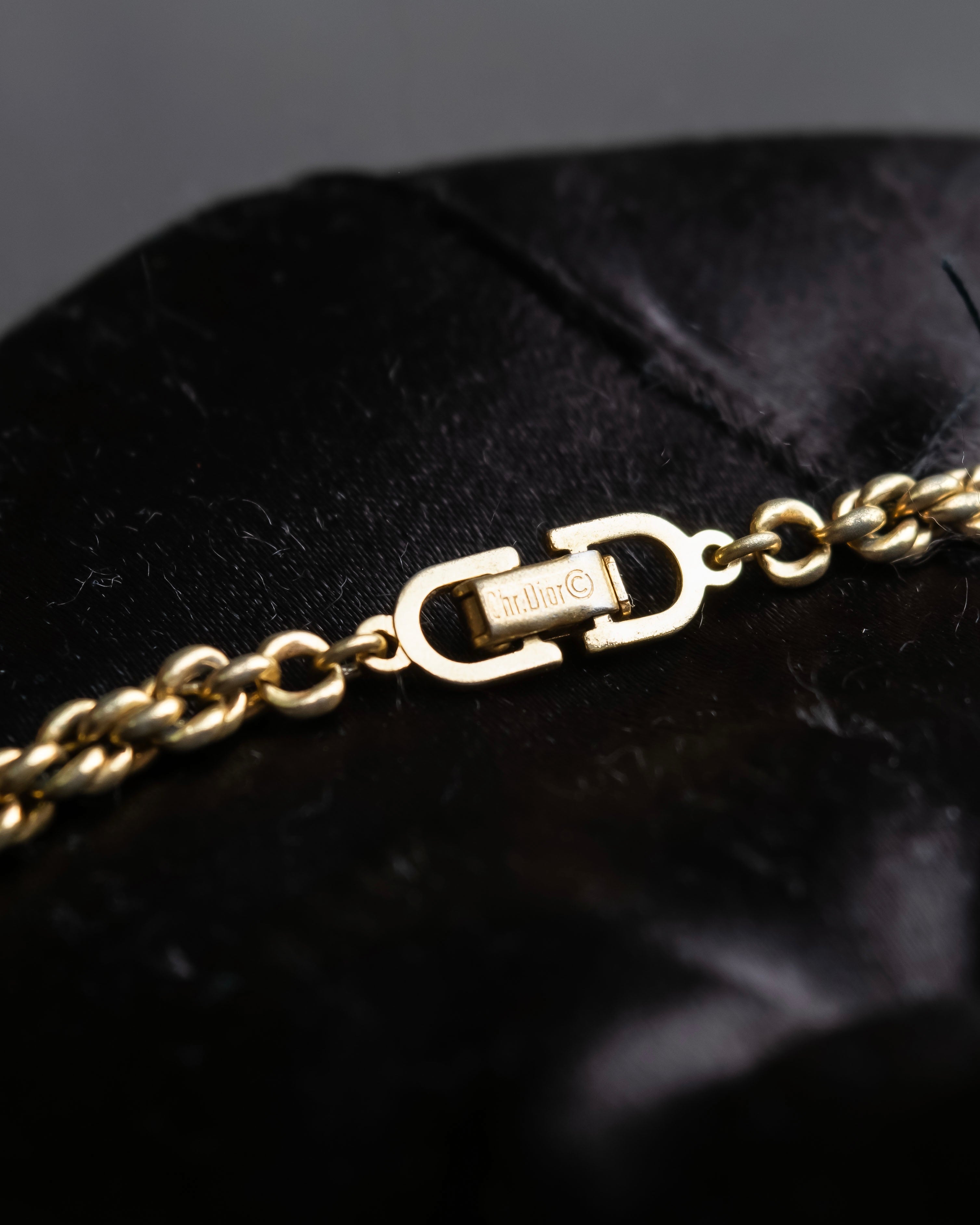 “Christian Dior” beautiful thick gold chain necklace